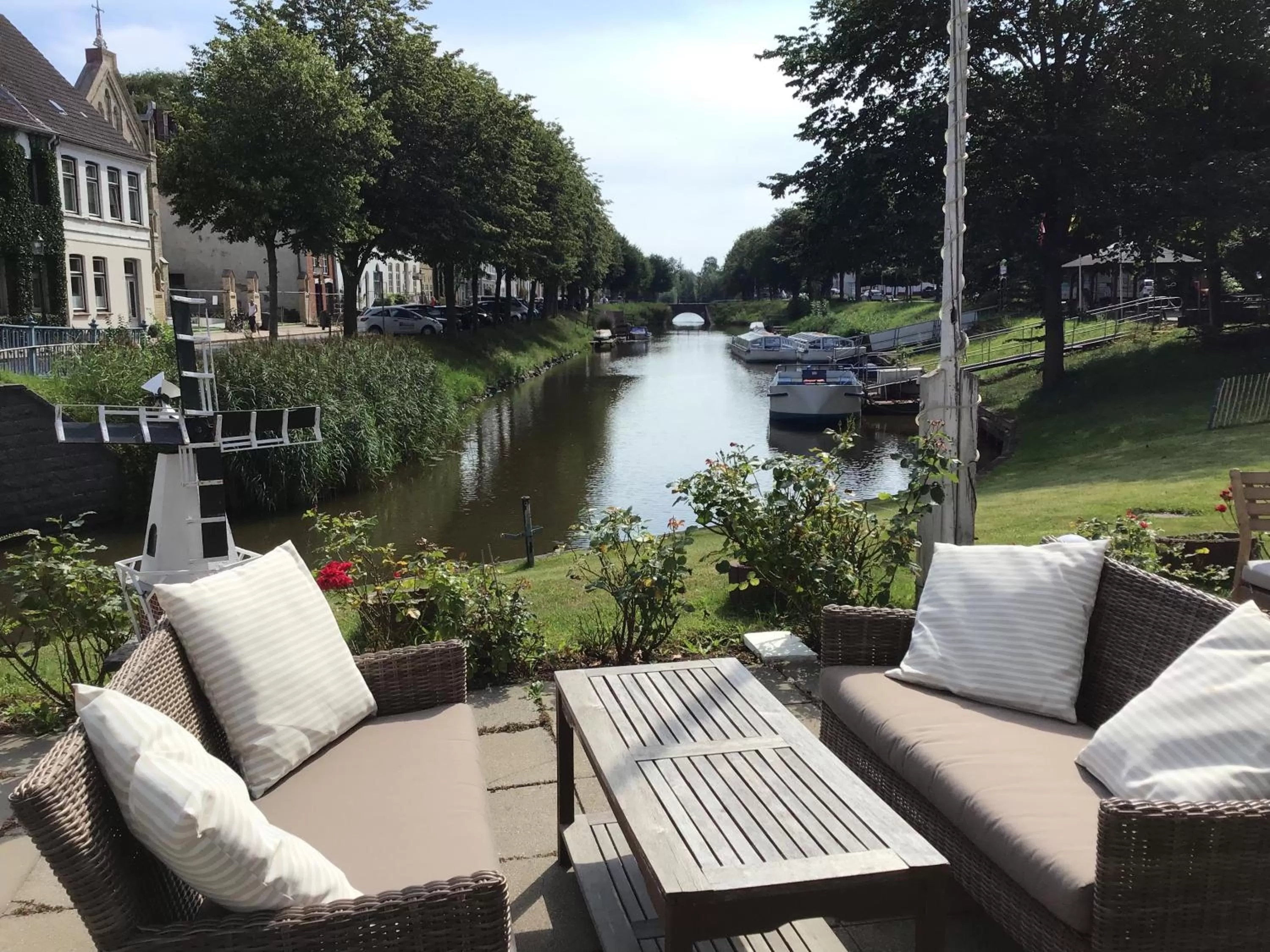 Property building in Hoffmanns Holsteinisches Haus