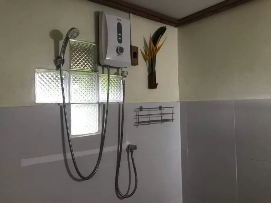 Bathroom in Khao Sok River & Jungle Resort