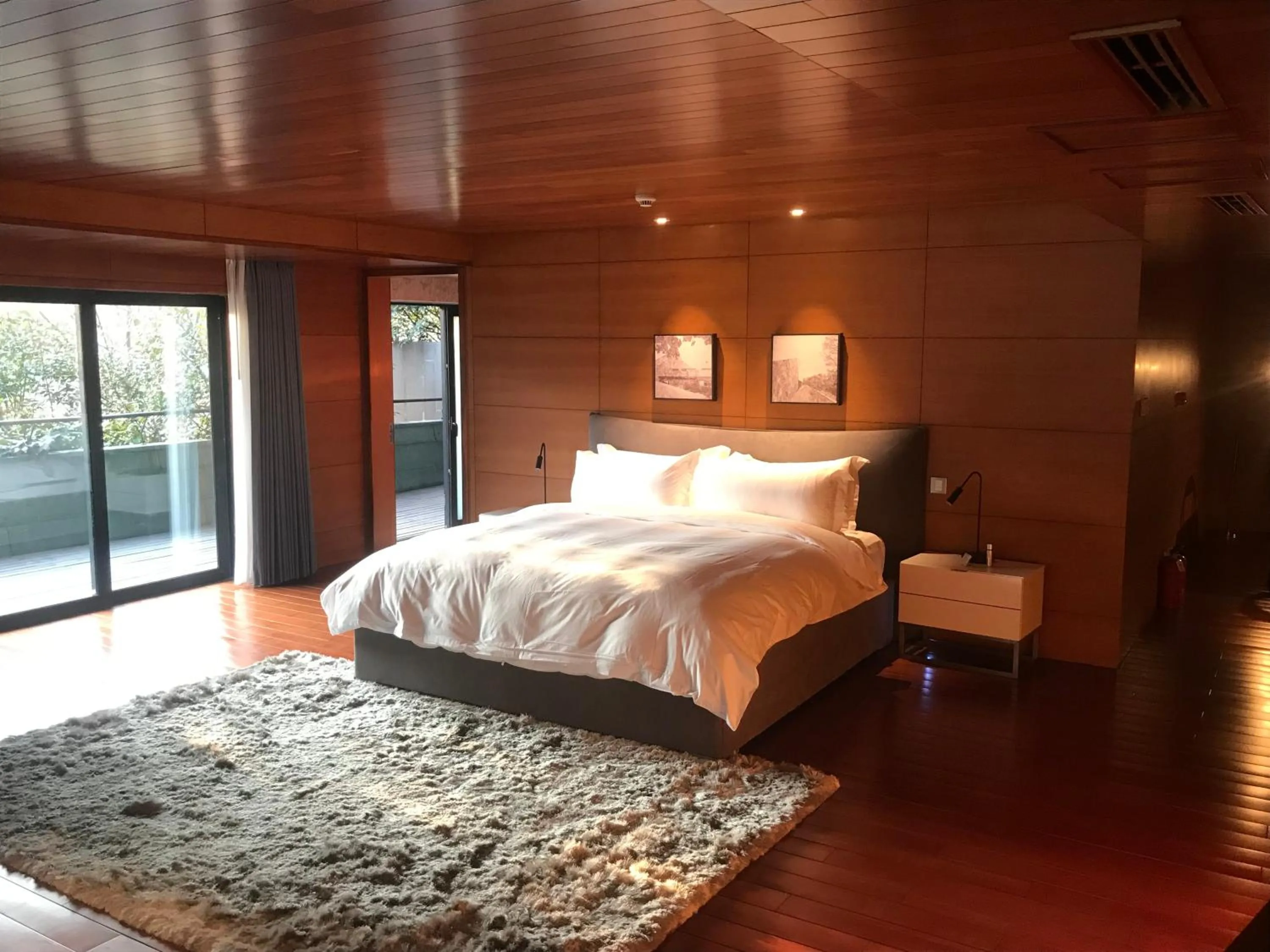 Bed in The Sifang Hotel Nanjing, Autograph Collection