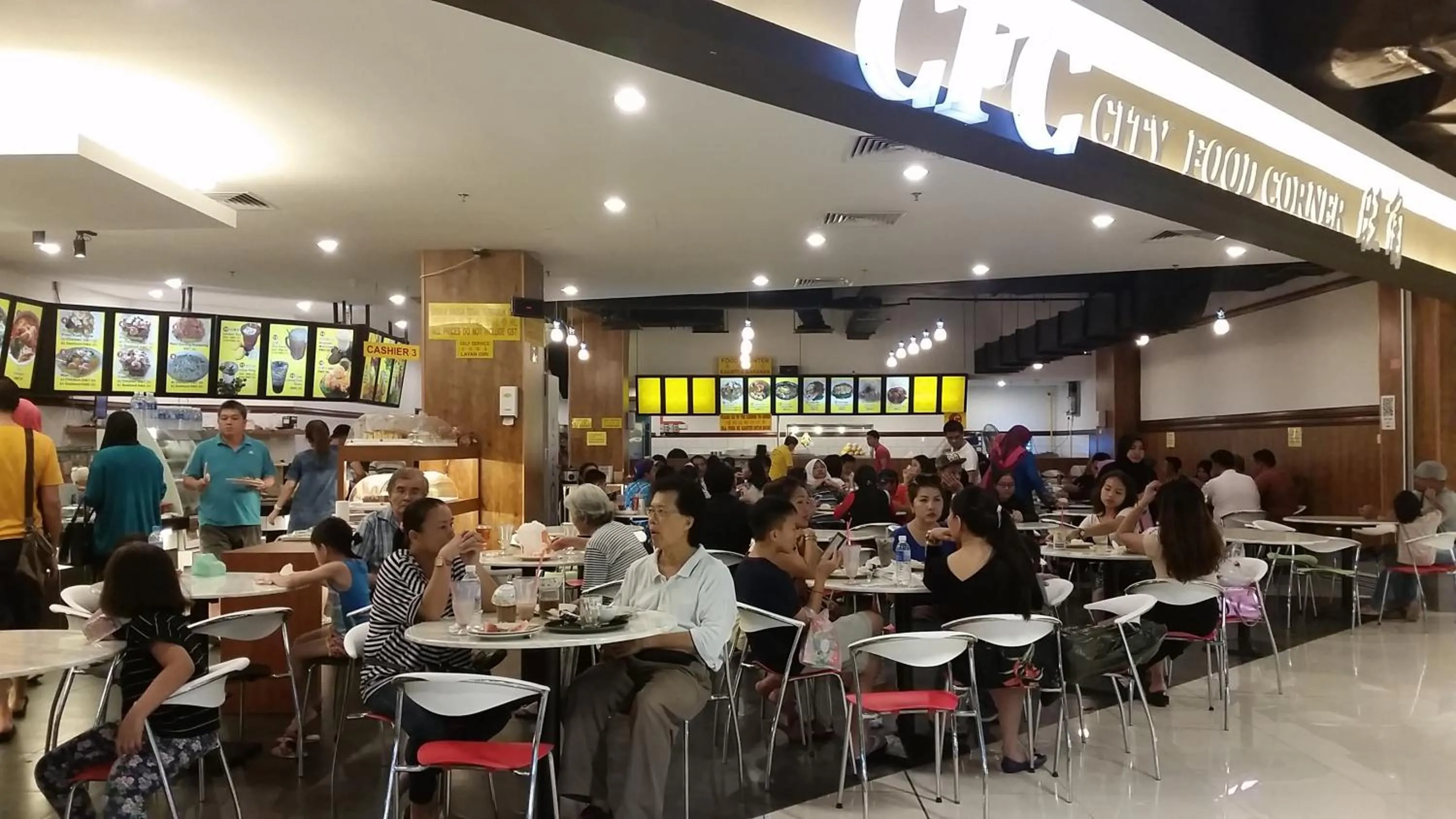 Restaurant/places to eat in Sunset Seaview Vacation Condos @ Infinity Avenue