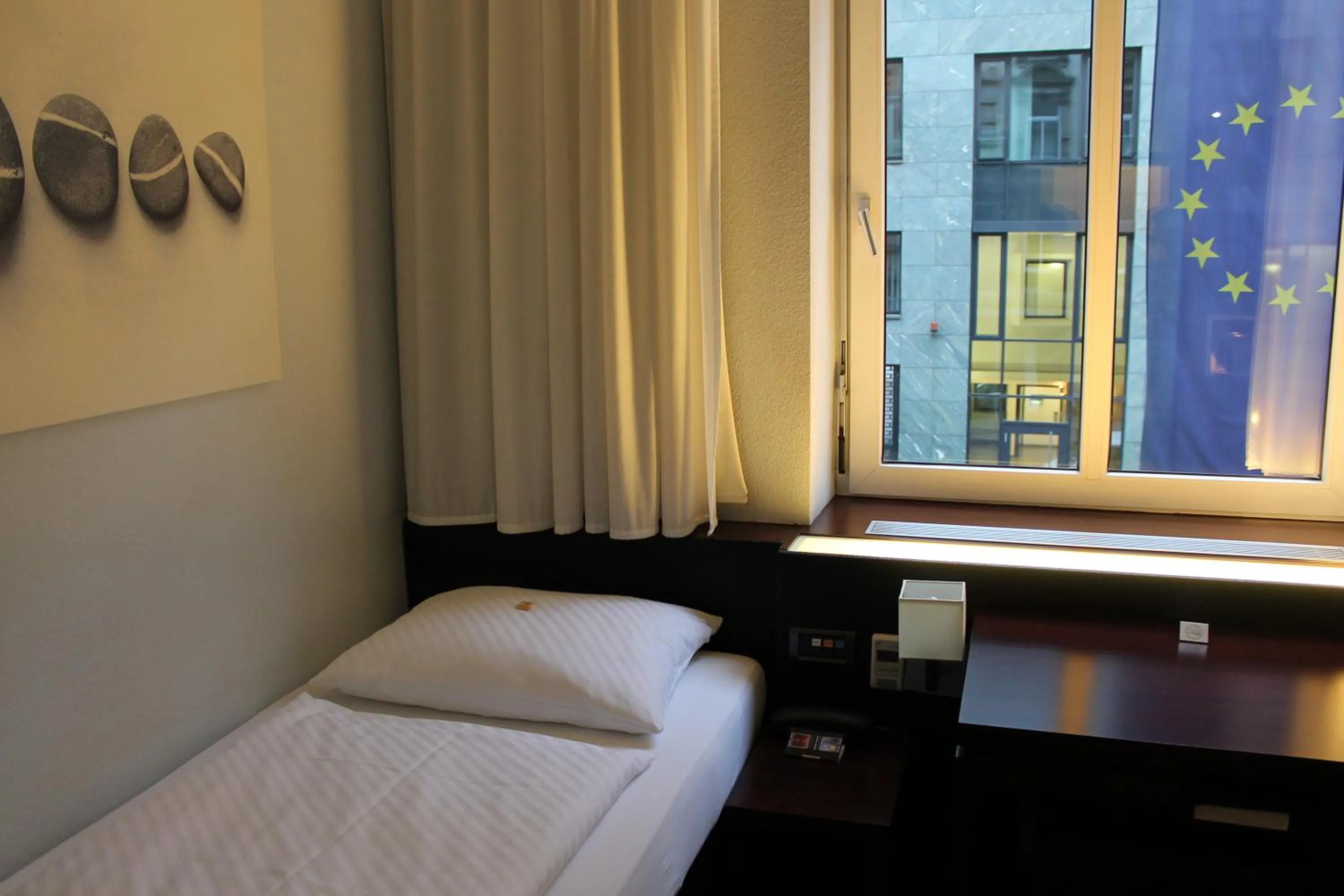 Bed in Hotel Concorde