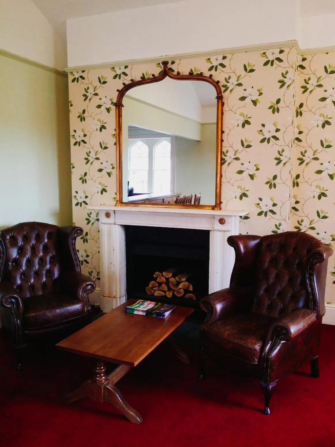 Lounge or bar in Donnington Grove Hotel & Golf Club