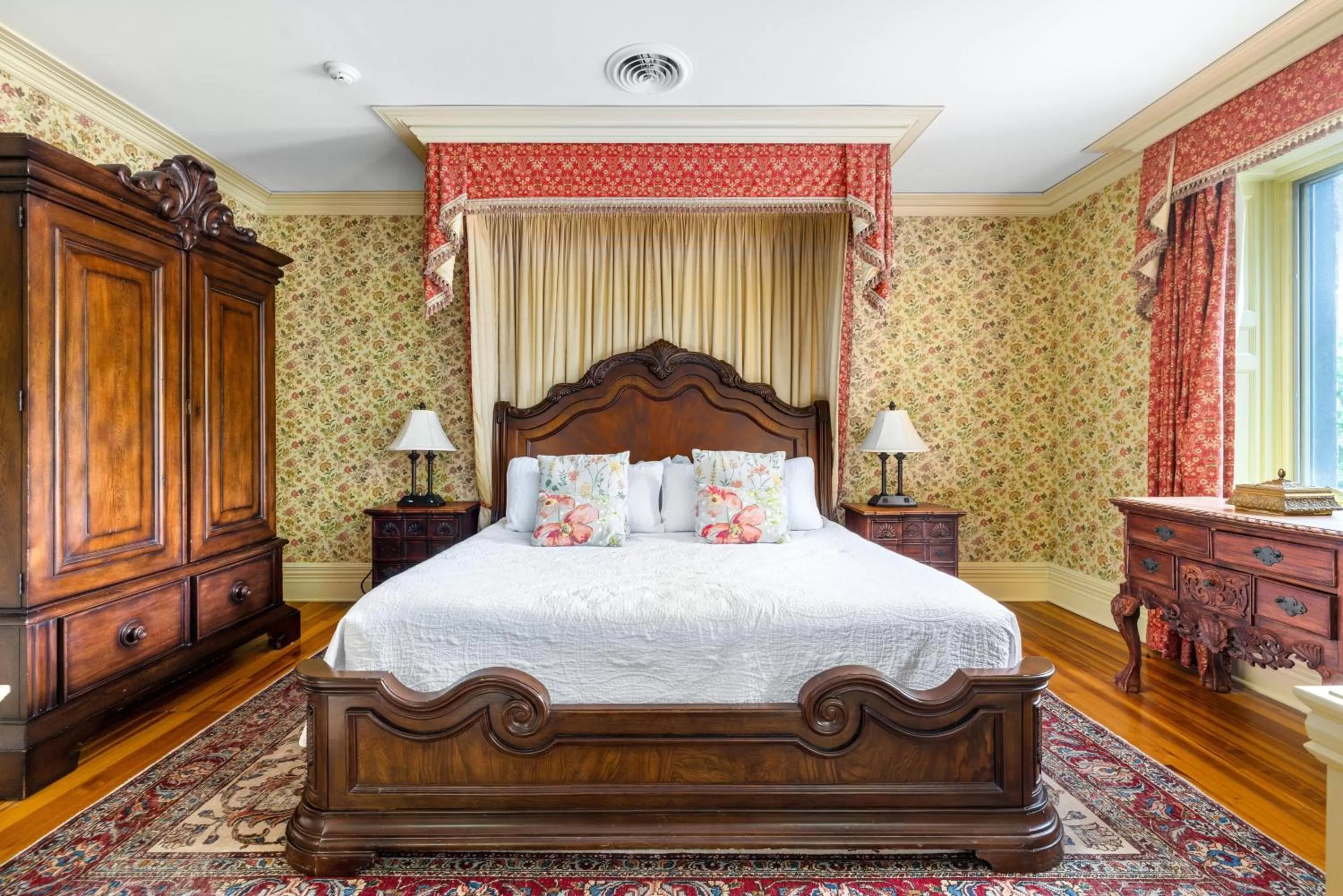 Bed in The Inn at Erlowest