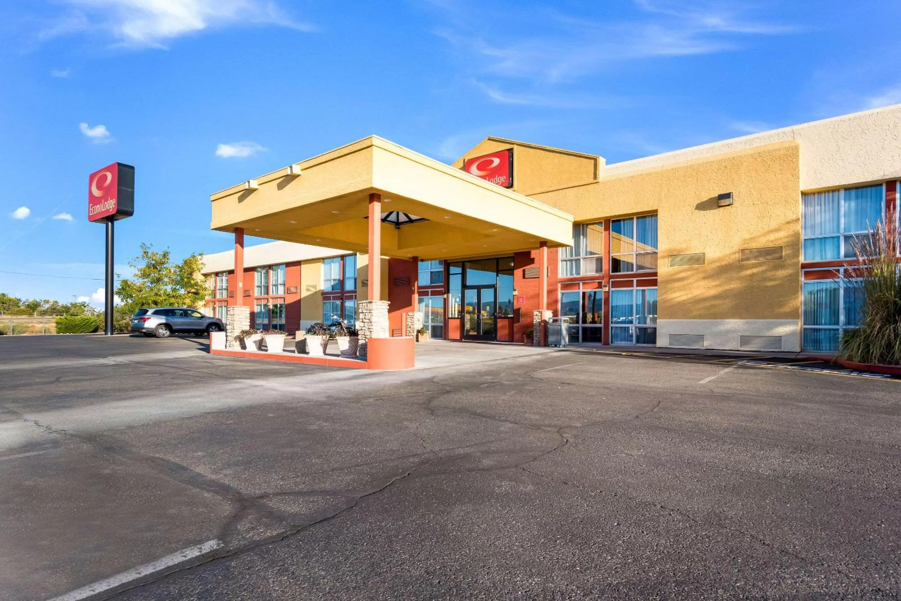 Property building in Econo Lodge Grand Junction North