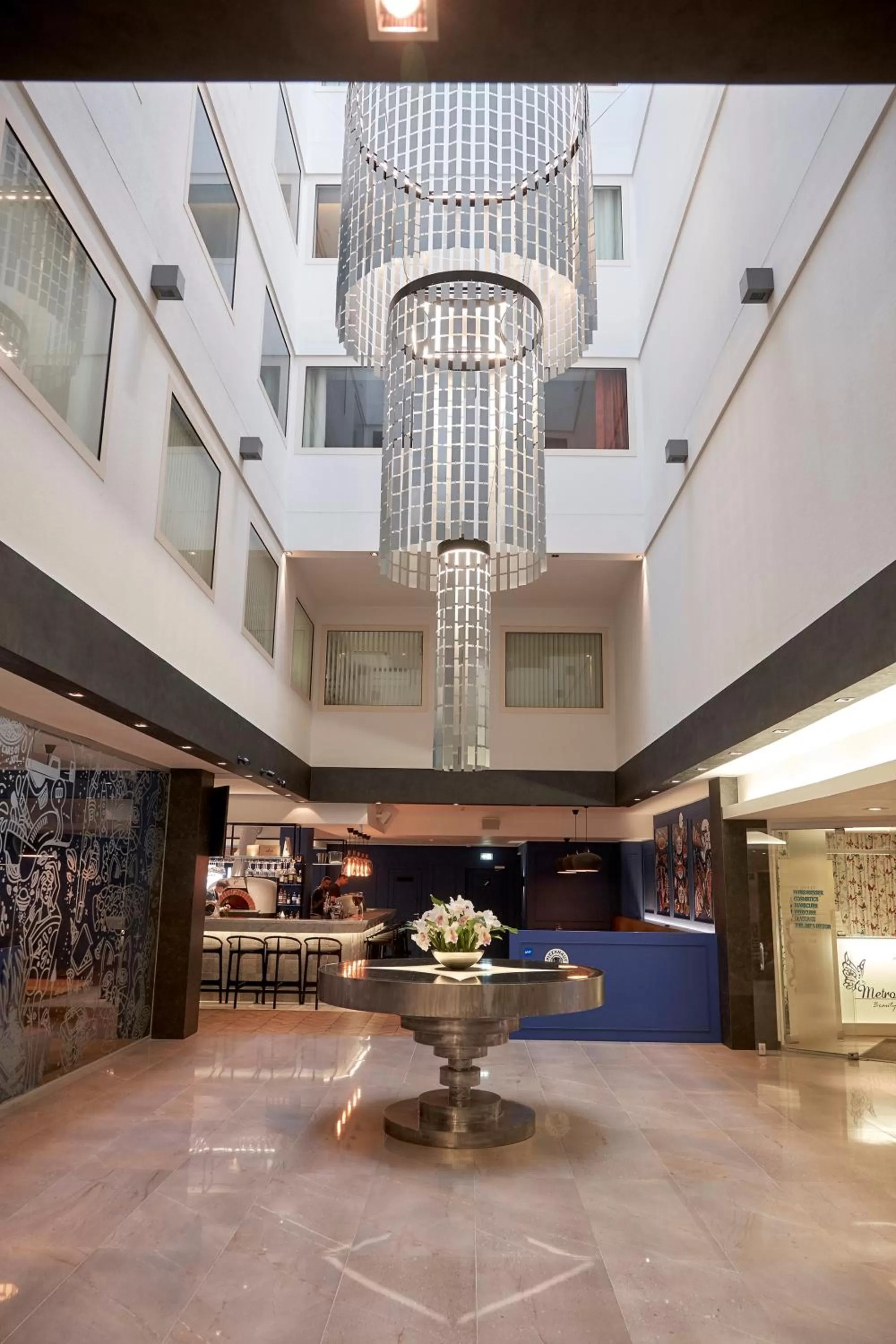 Lobby or reception in Metropol Hotel