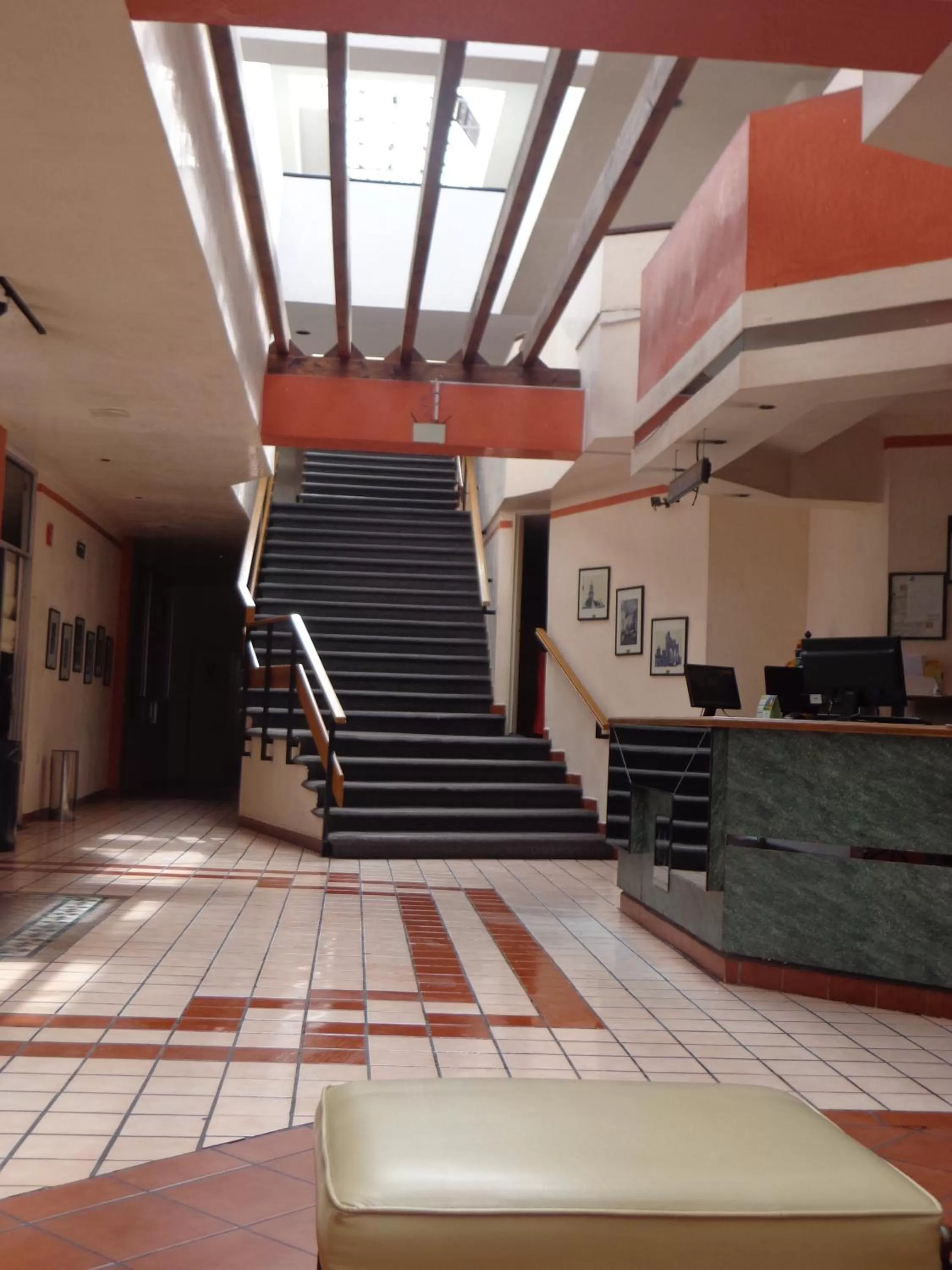 Lobby or reception in Hotel Granada