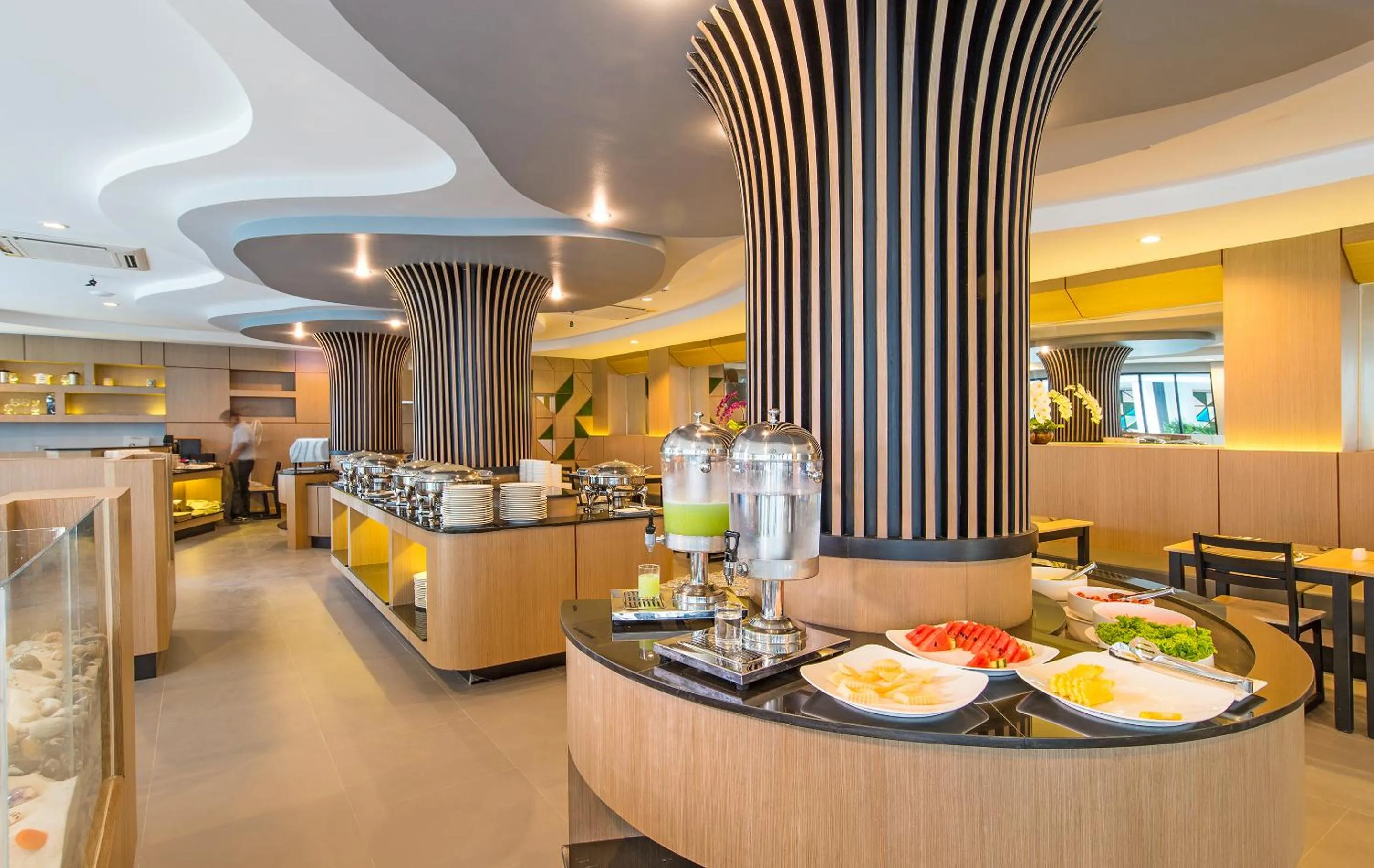 Restaurant/places to eat in AVA SEA Resort Krabi, Ao Nang Beach