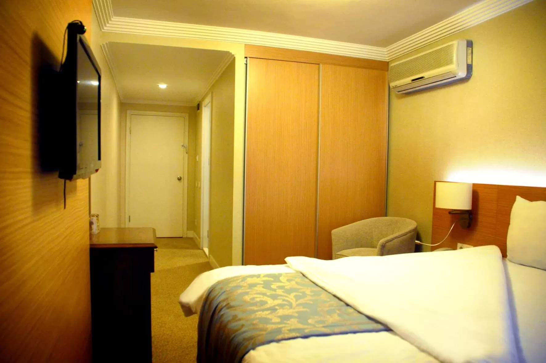 Photo of the whole room, Bed in Sahinbey Hotel