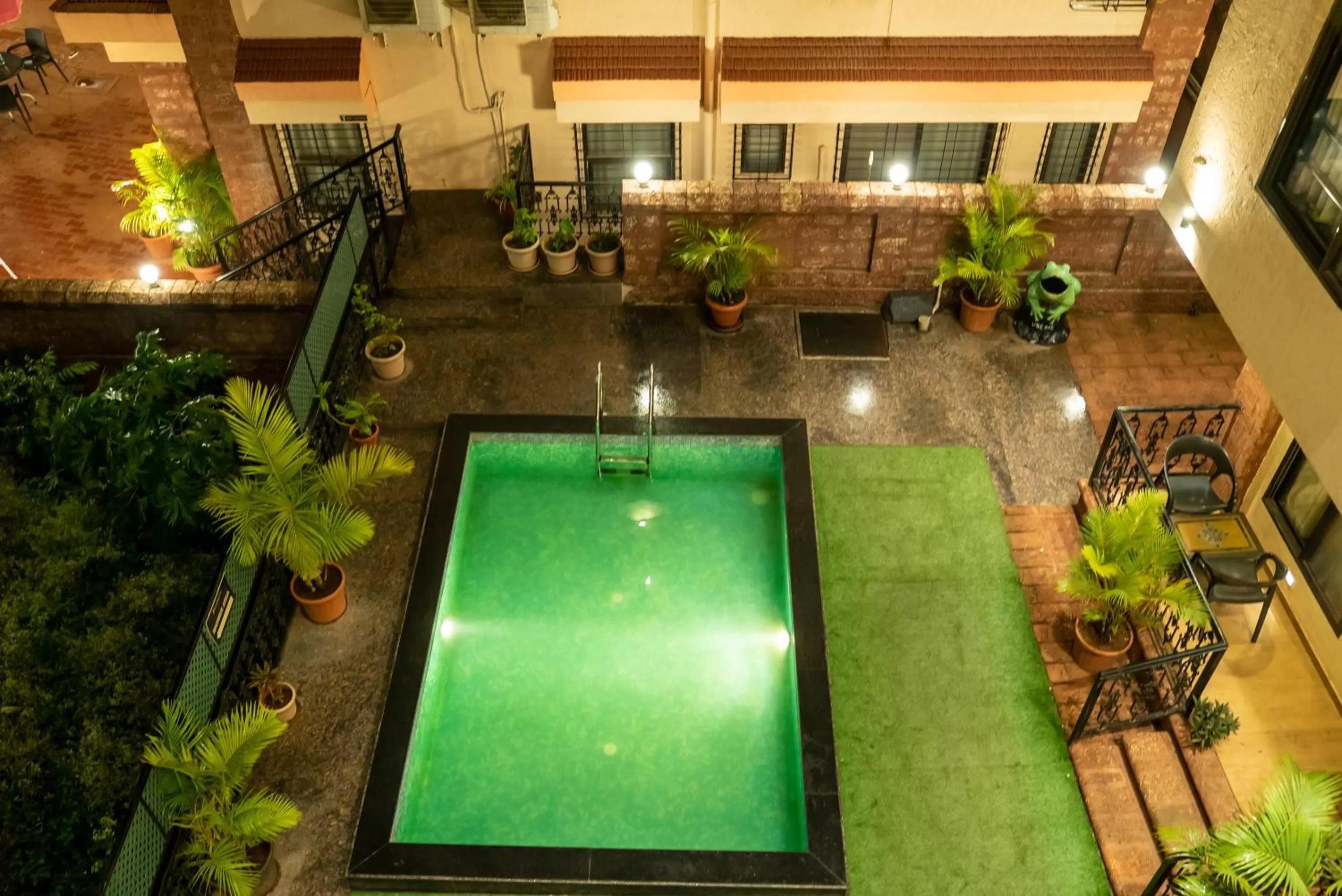 Swimming pool in Jivanta Mahabaleshwar