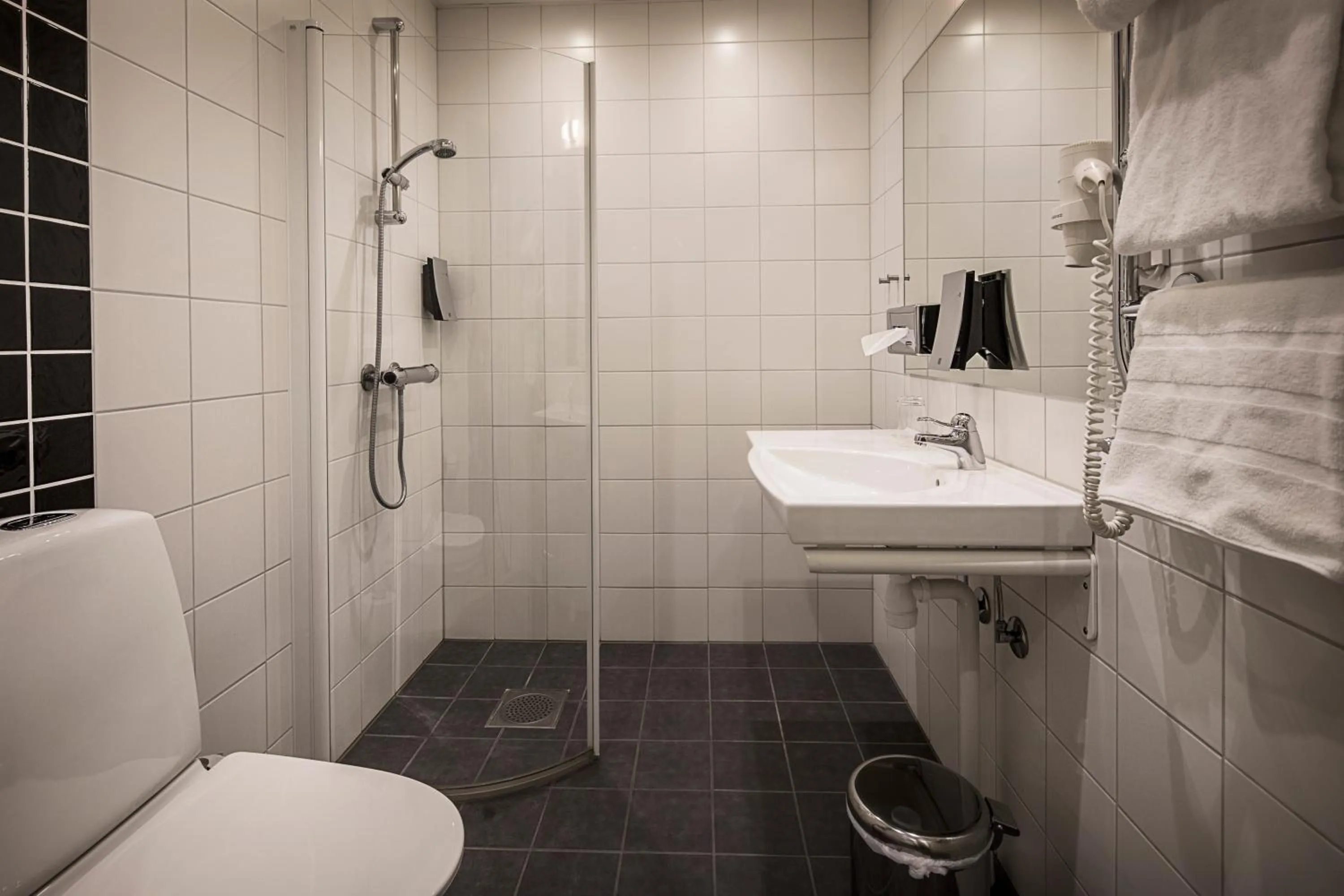 Bathroom in Home Hotel Bristol