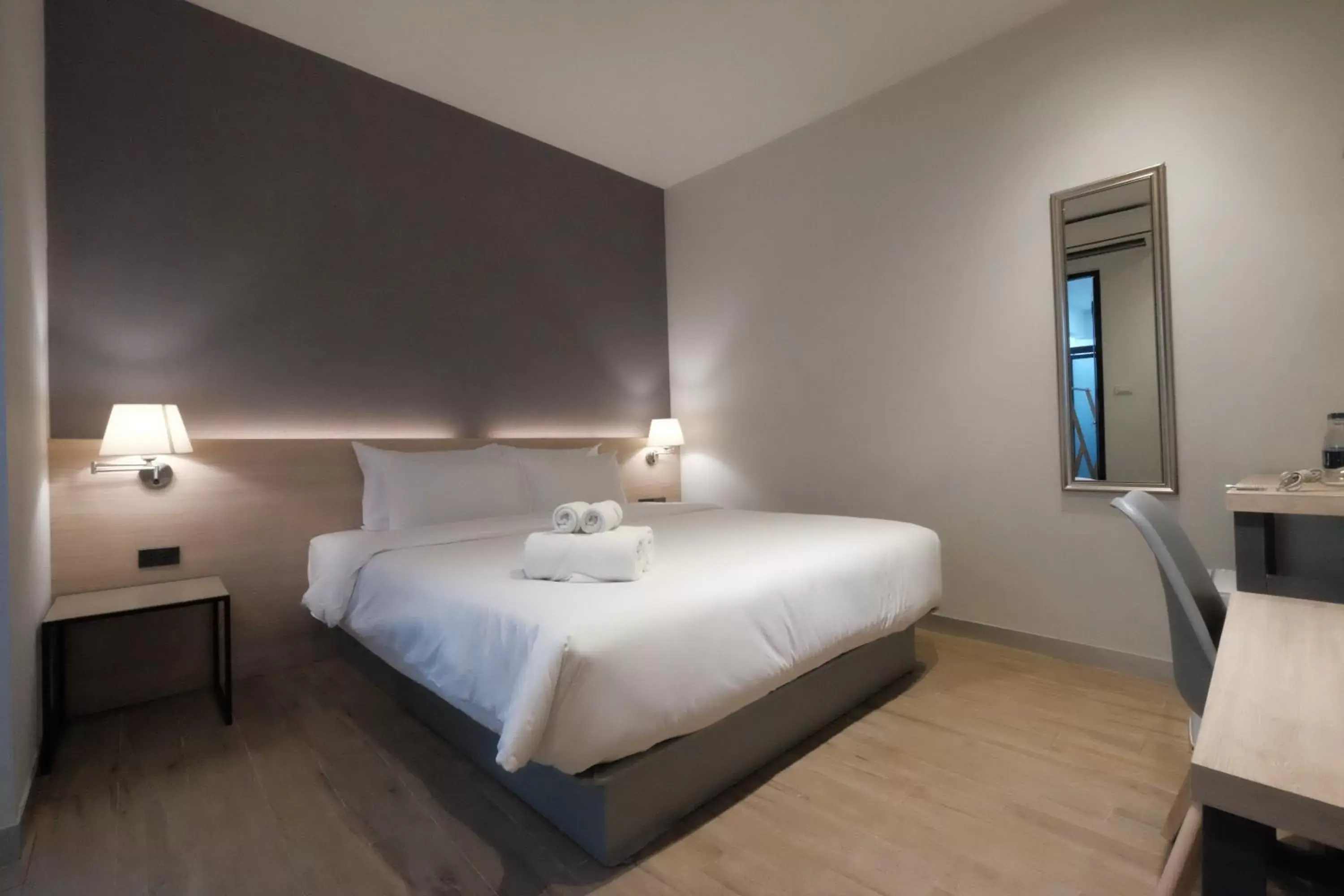 Double Room No Window (street side) in i-river chiangmai Double Room No Window (street side) in i-river chiangmai