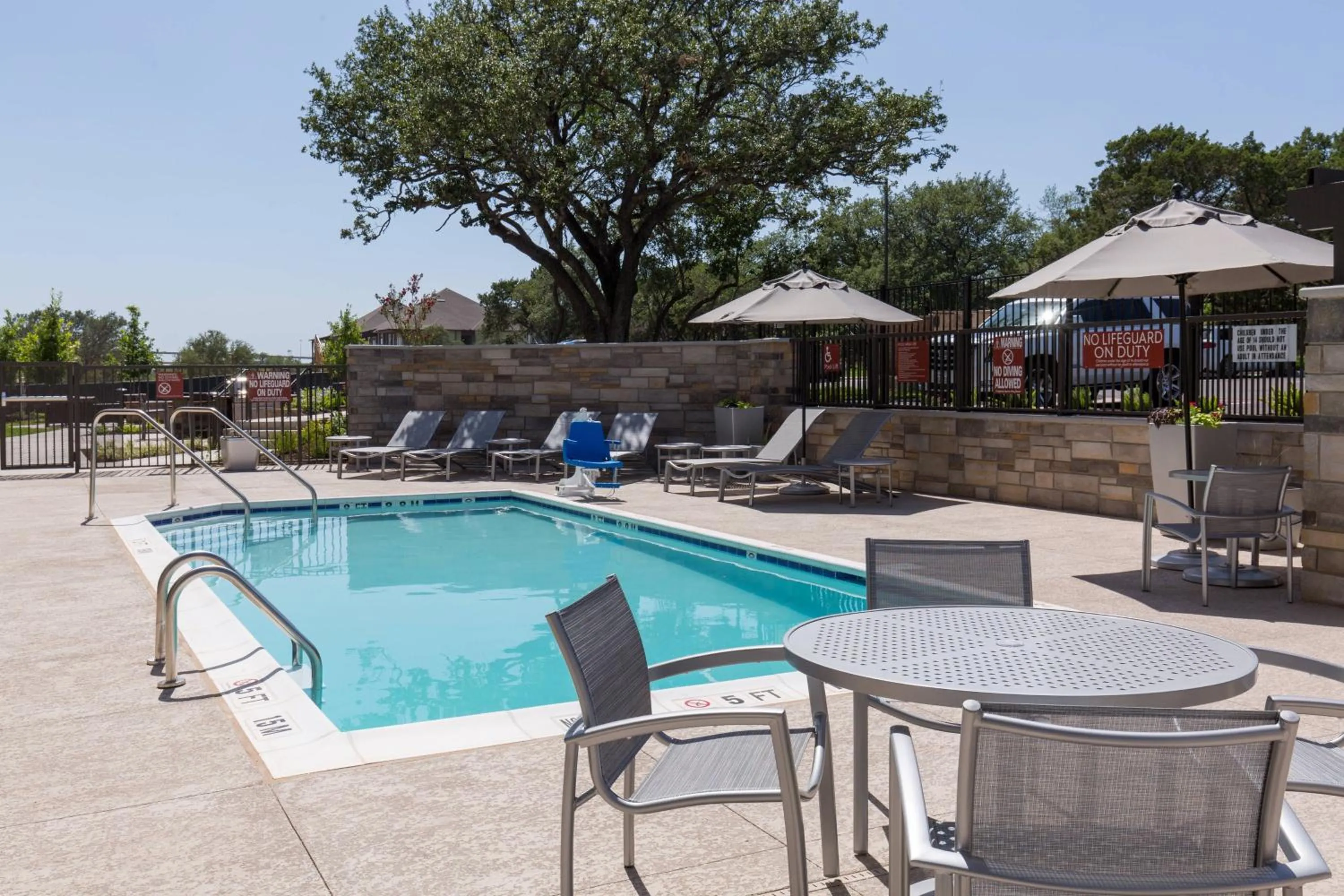 Swimming pool in Towneplace Suites By Marriott Austin North/Lakeline