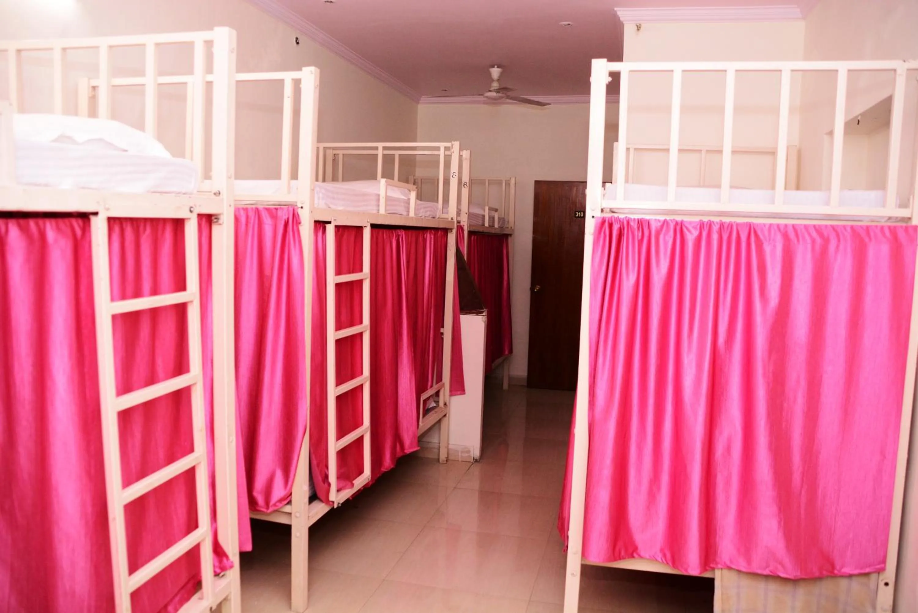 bunk bed in Hotel Sugandh Retreat- Near Sindhi Camp Bus station