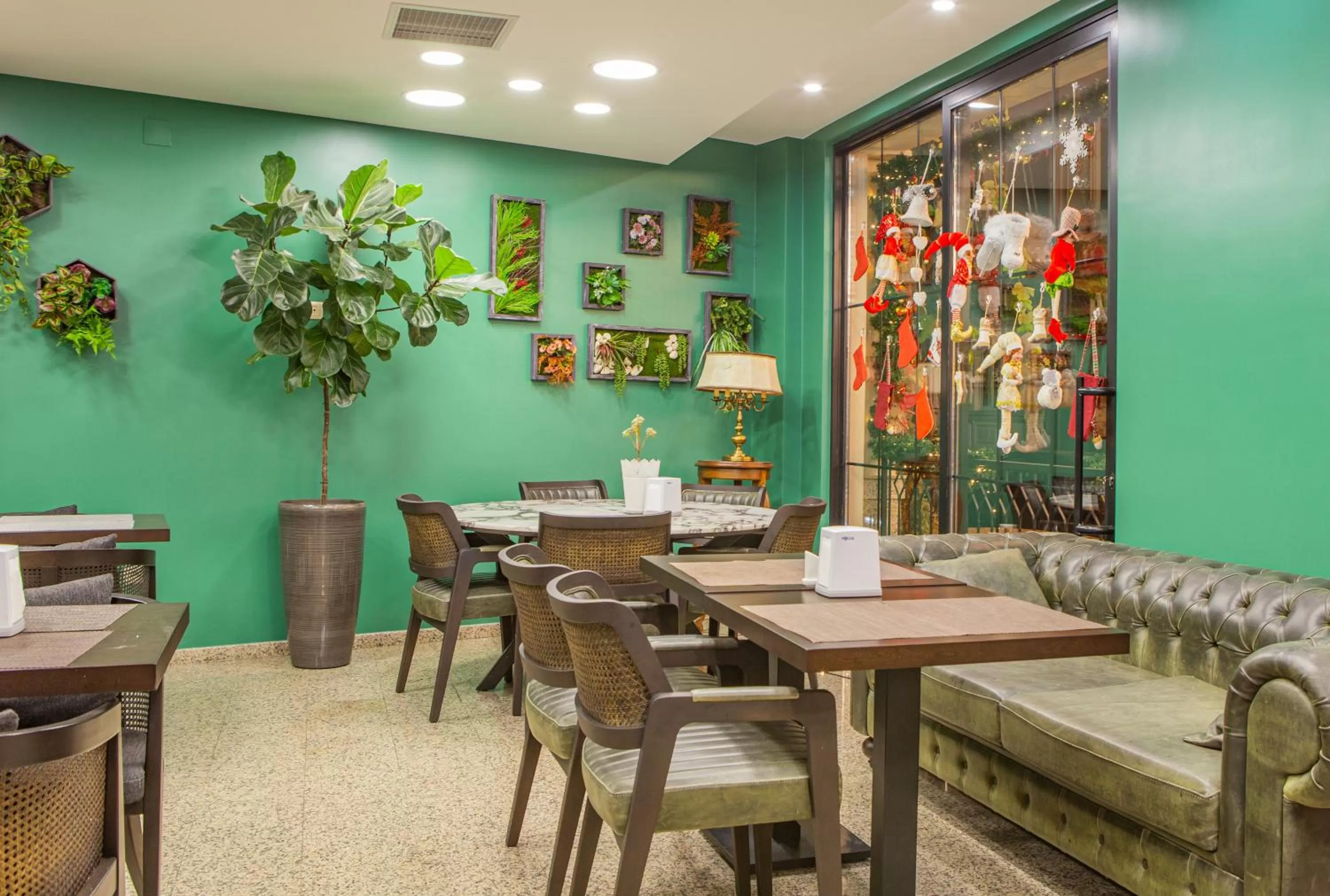 Restaurant/places to eat in Hotel BLOOM Batumi