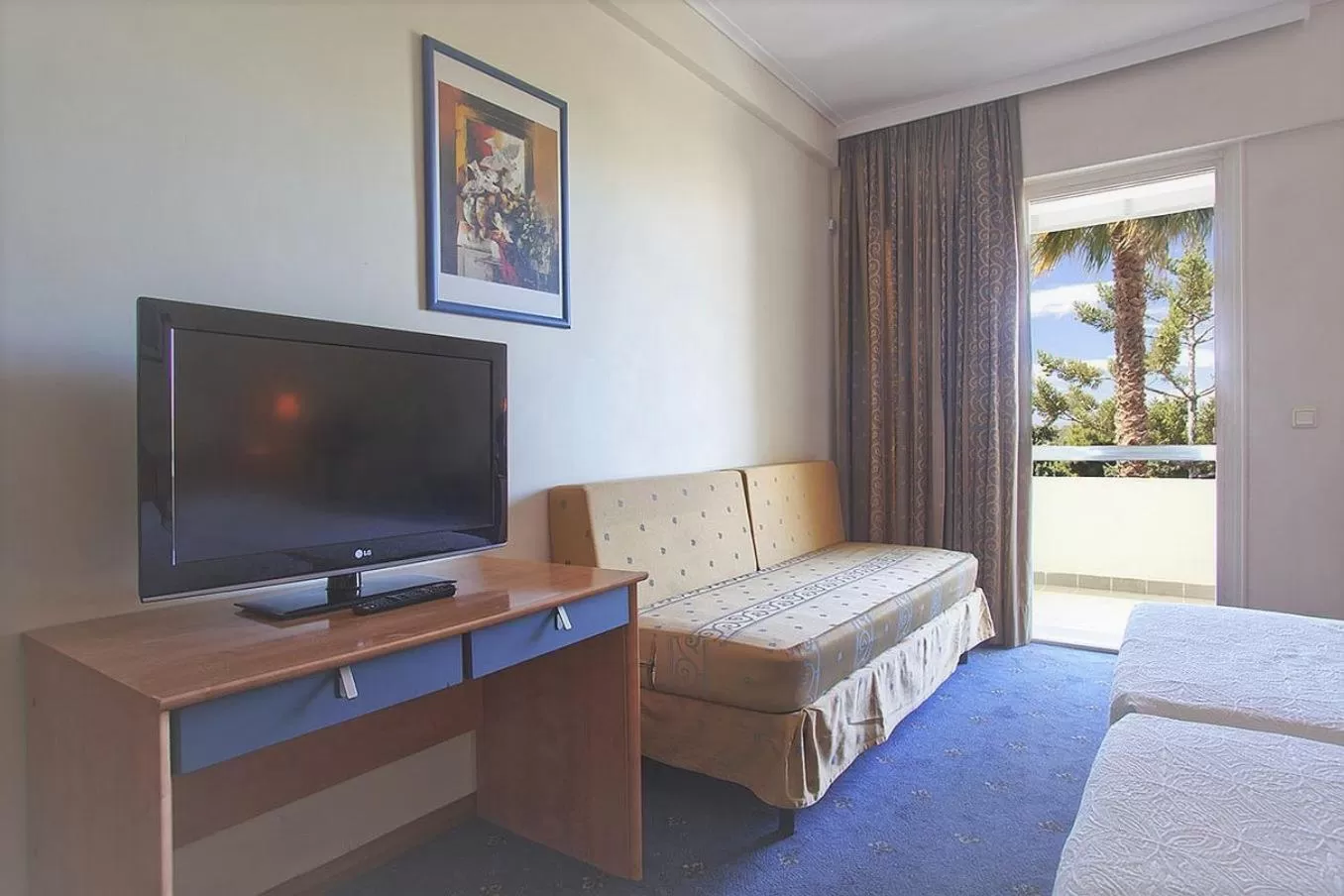 bunk bed, Bed in Congo Palace