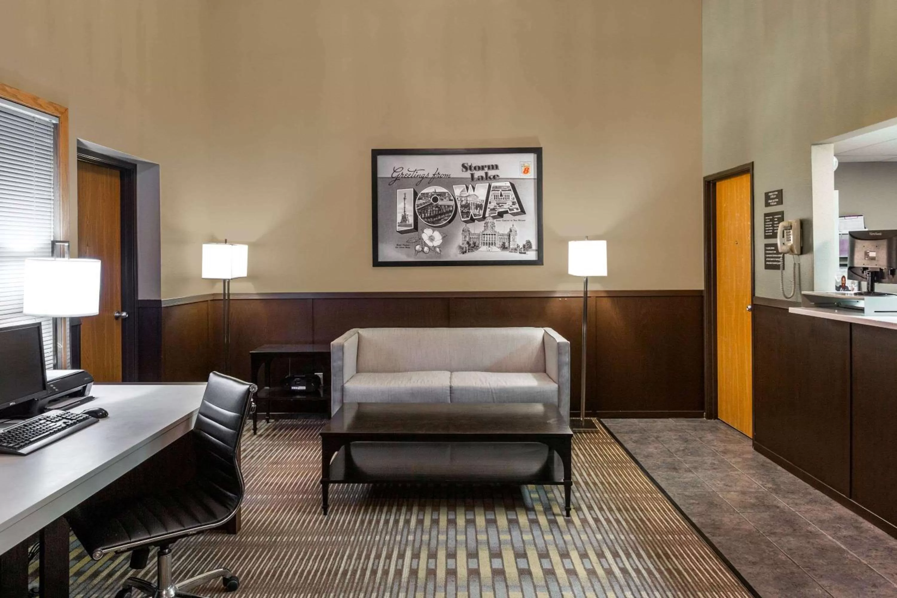 Lobby or reception in Super 8 by Wyndham Storm Lake