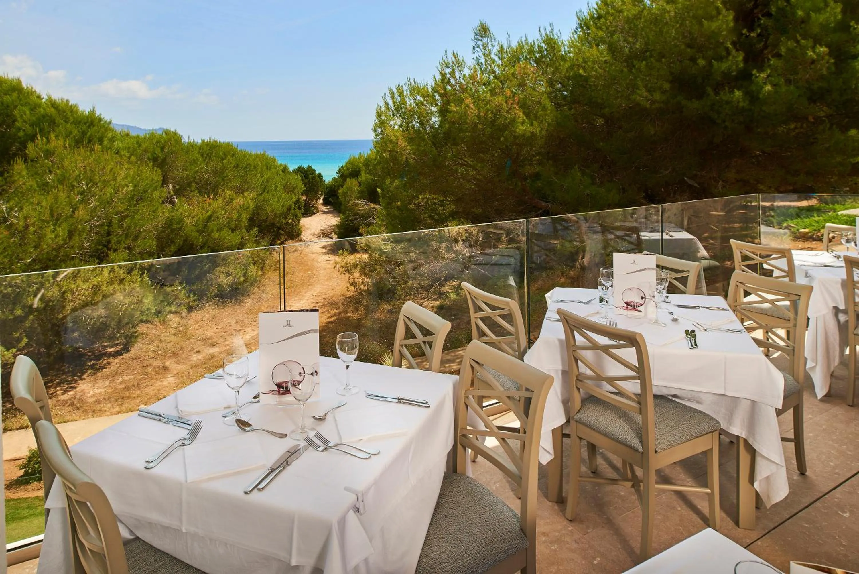 Restaurant/places to eat in Hipotels Bahia Cala Millor - Adults Only