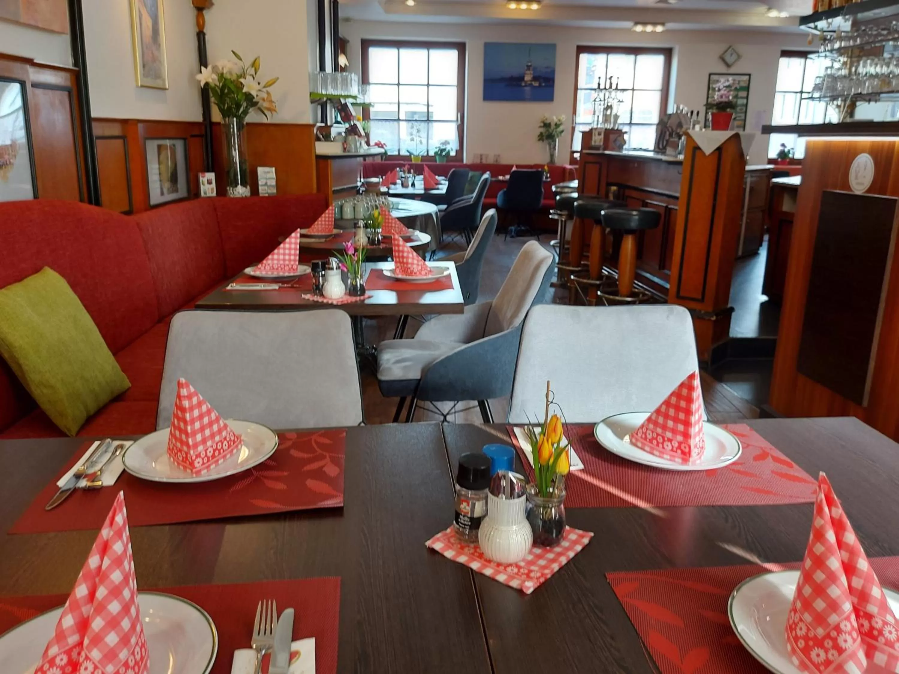 Restaurant/places to eat in Hotel König