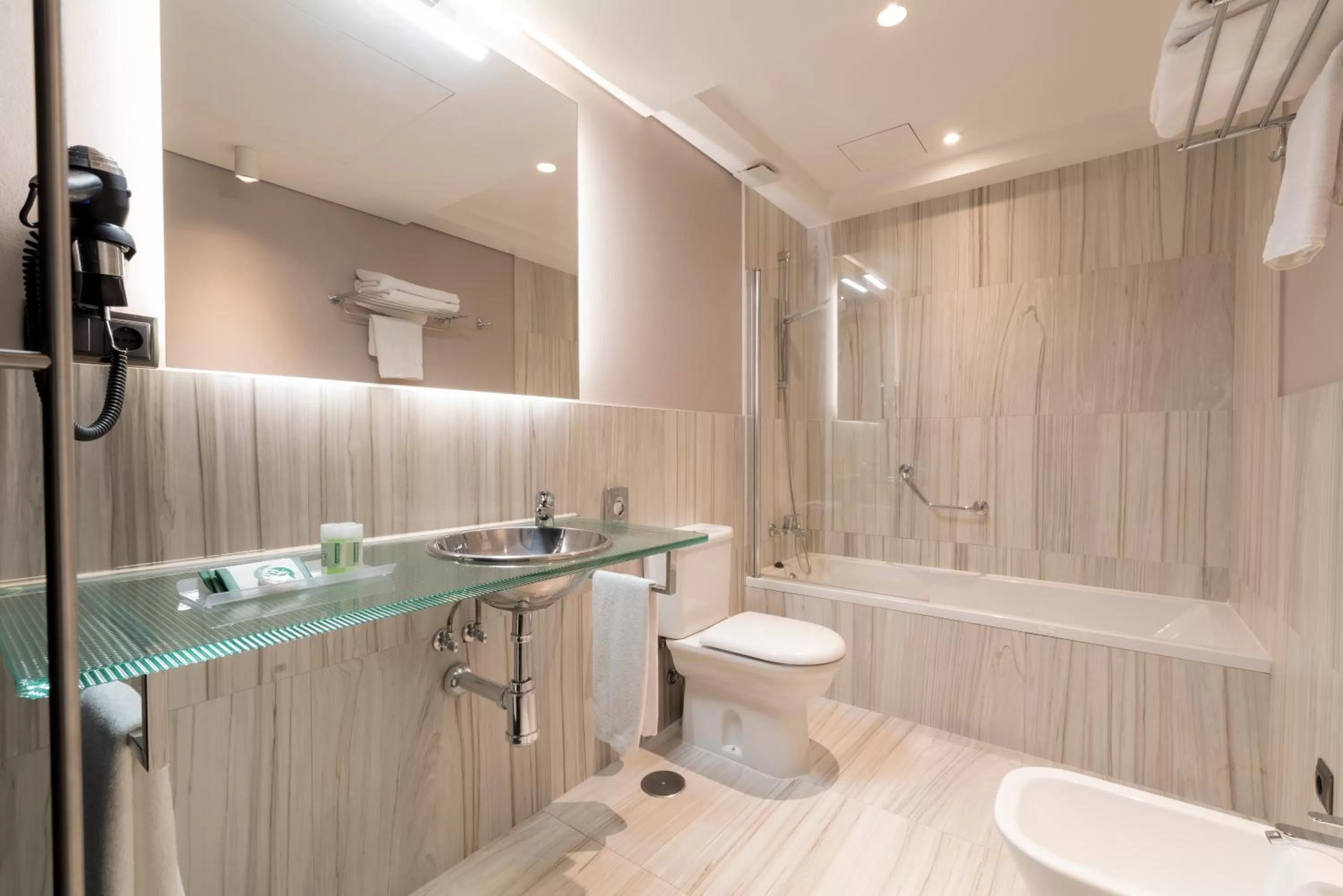 Bathroom in Hotel Plaza