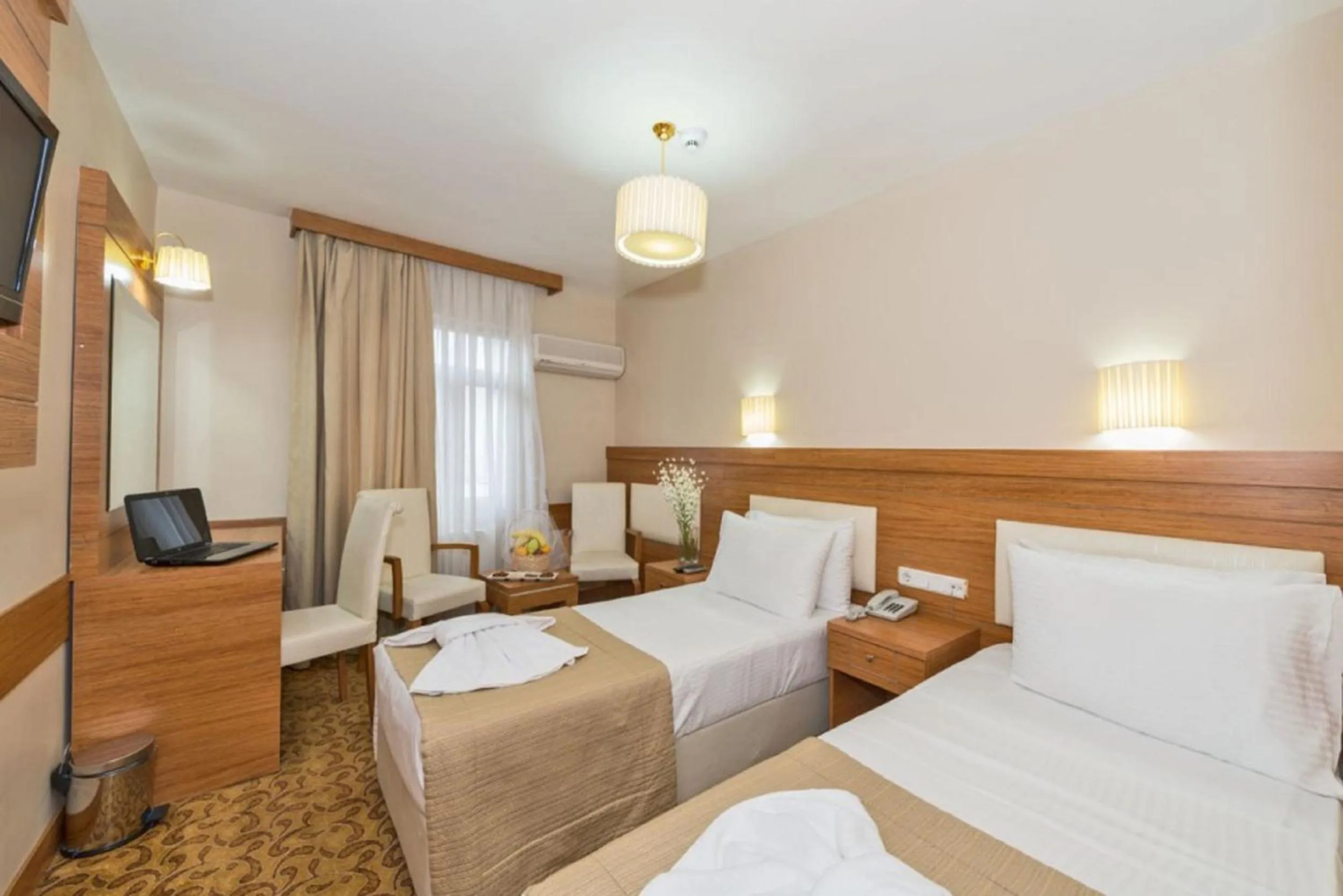 Massage, Bed in Selenay Hotel