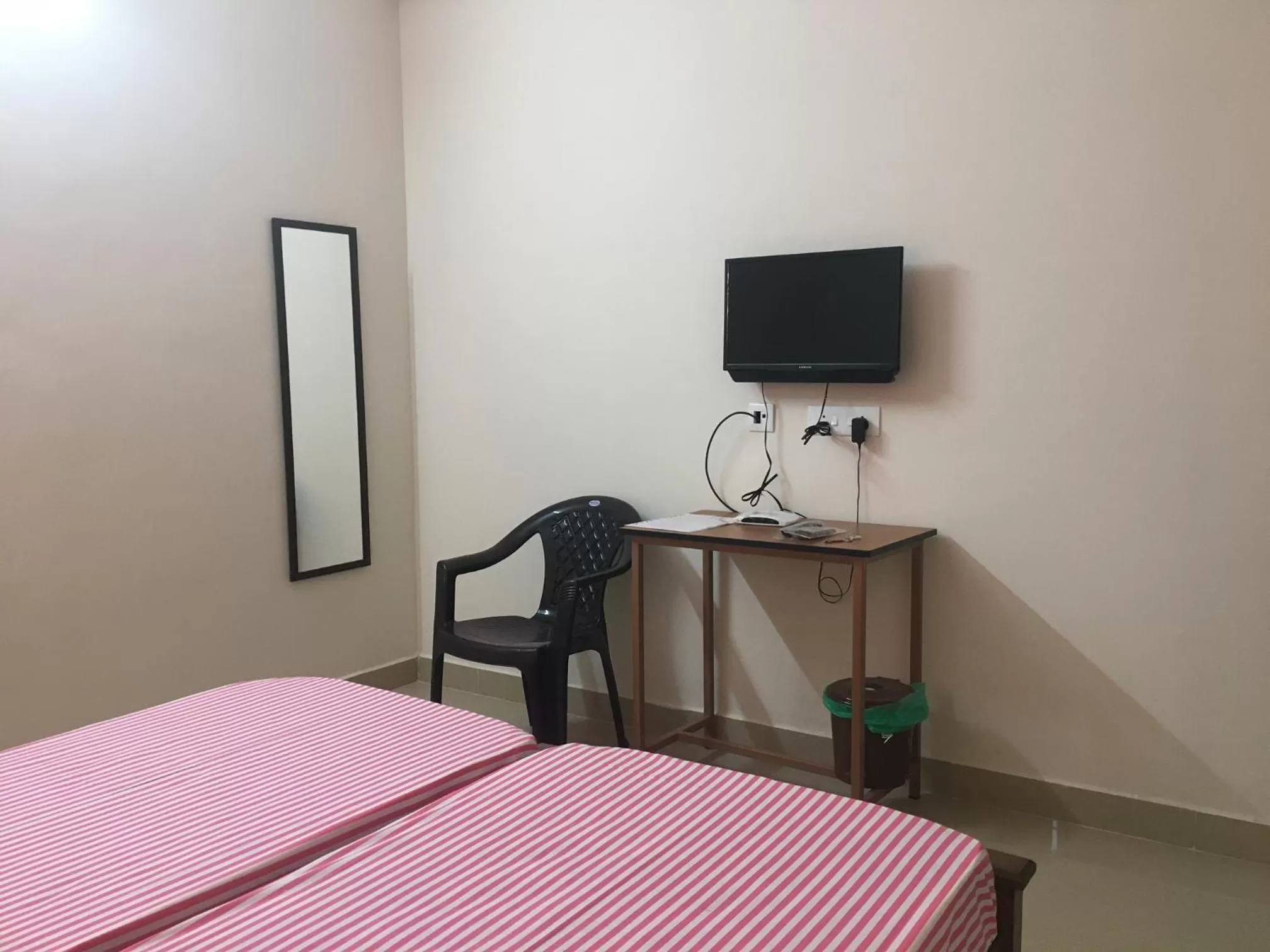 Bedroom, Bed in Shantham Service Apartments, Kinathukadavu, Coimbatore