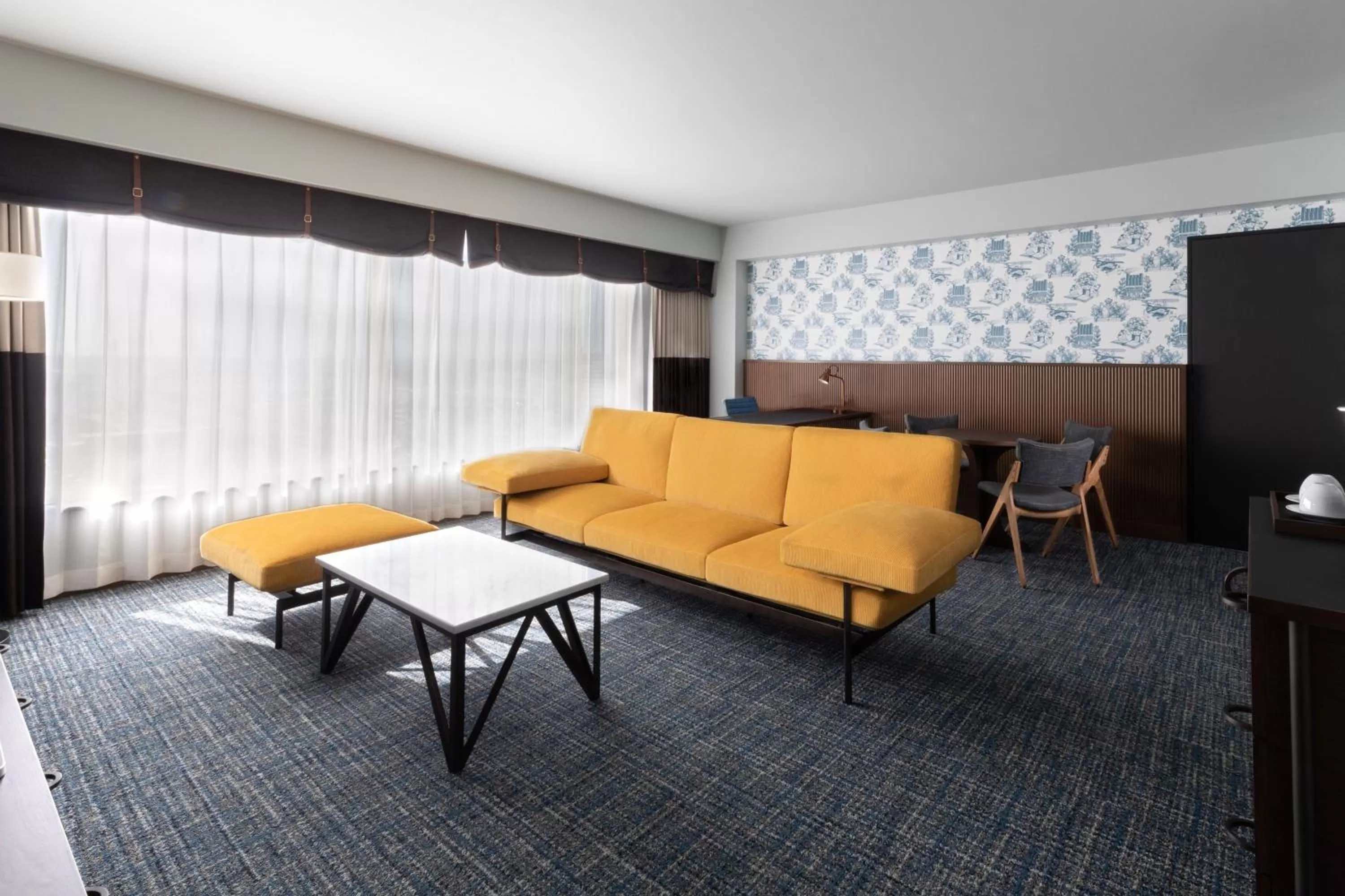 Living room in Four Points by Sheraton Nagoya, Chubu International Airport