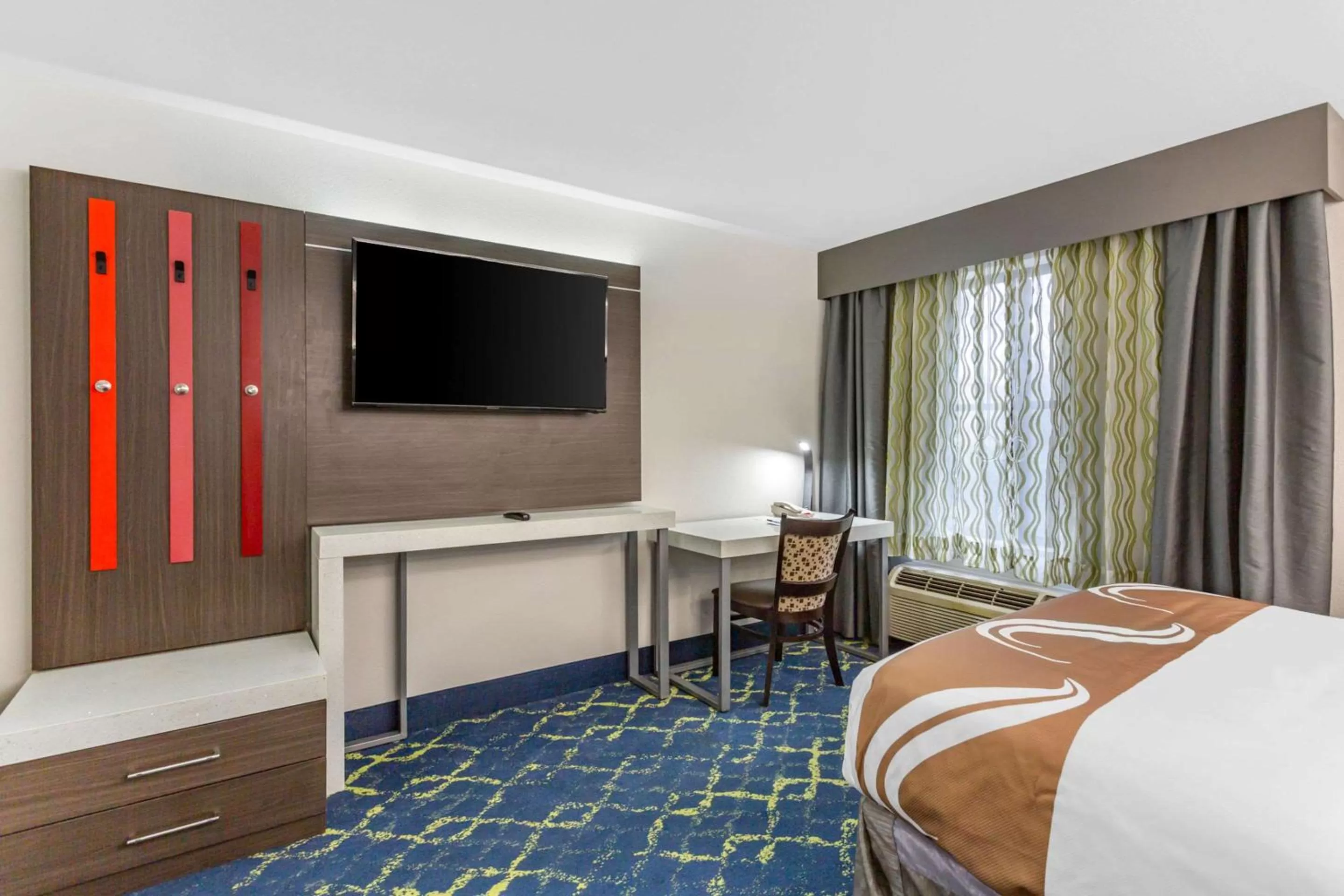 Photo of the whole room, Bed in Quality Inn Murfreesboro-University Area