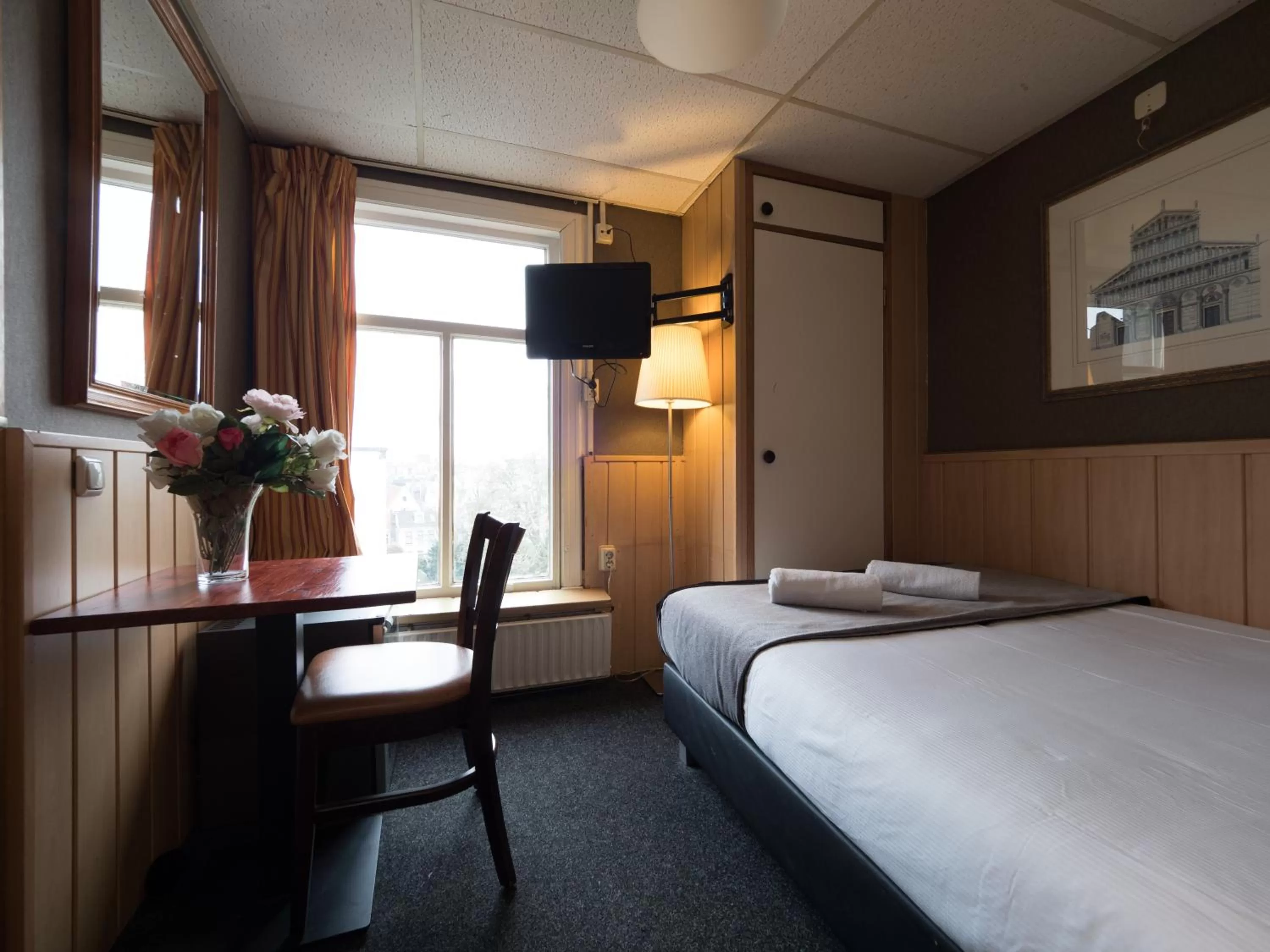 Photo of the whole room, TV/Entertainment Center in Di-Ann City Centre Hotel