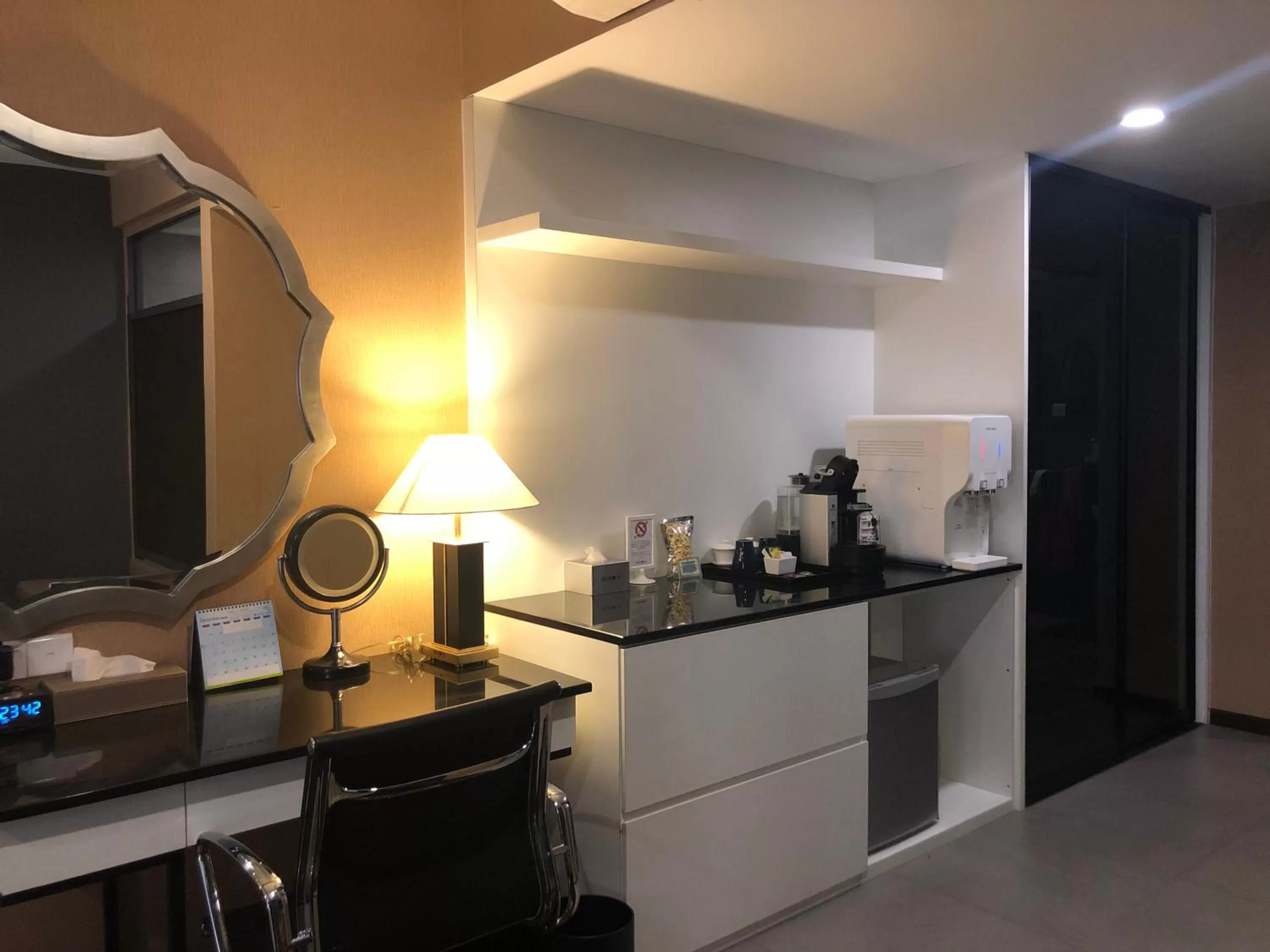 Coffee/tea facilities in Bedrock Hotel Ipoh