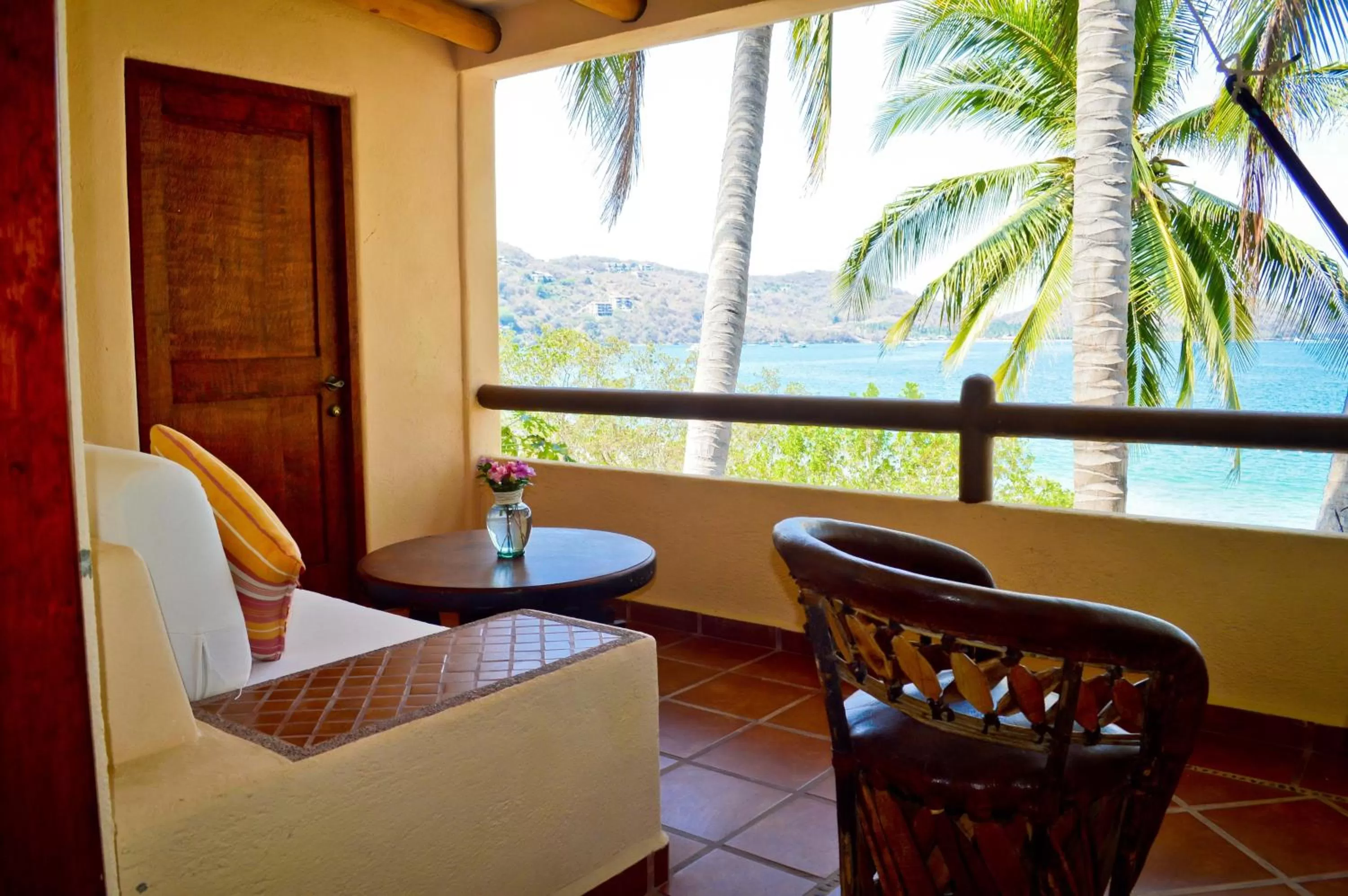 Seating area in Hotel Catalina Beach Resort