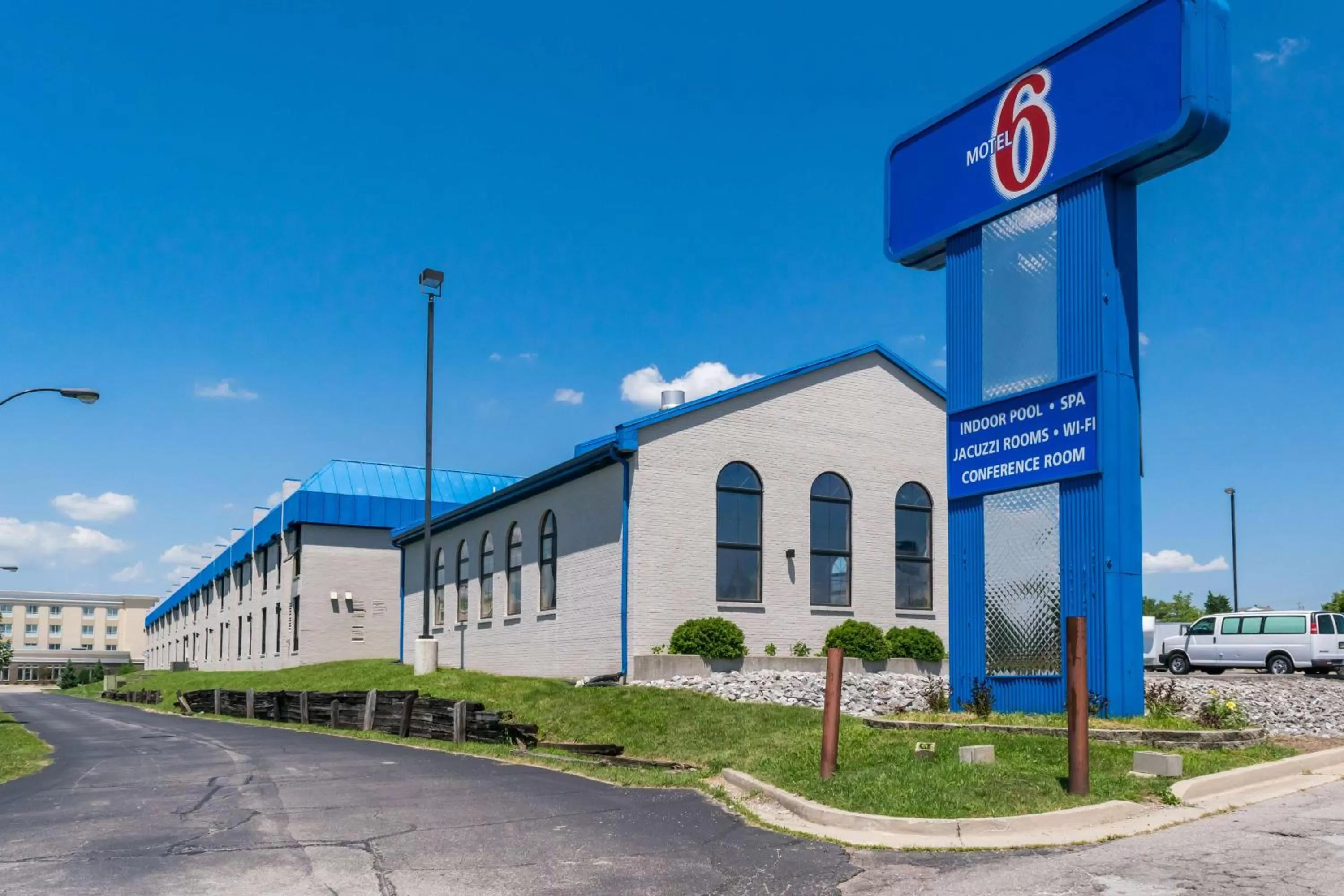 Property building in Motel 6-Richmond, IN