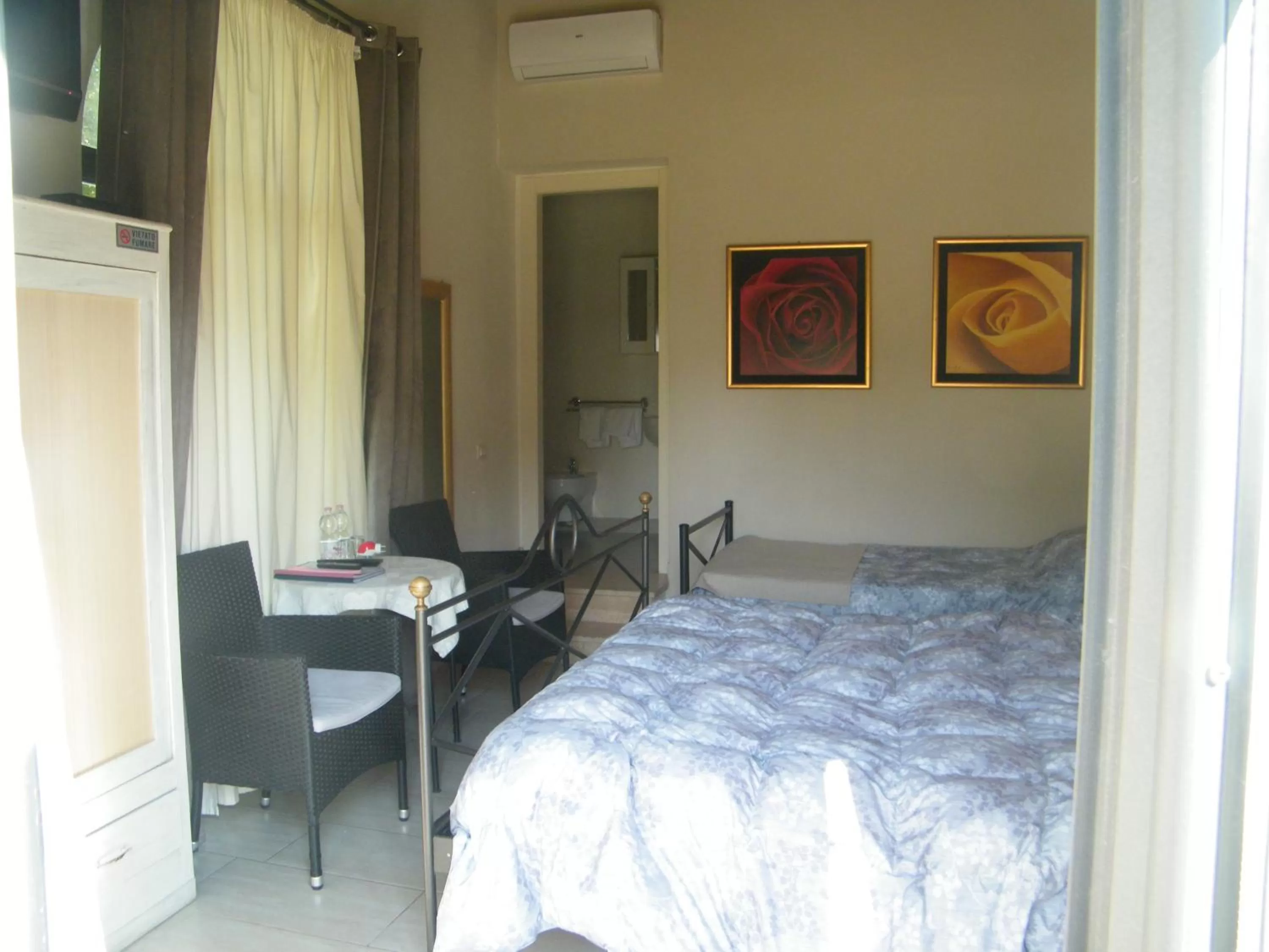 Bed in Villa Franca in Franciacorta