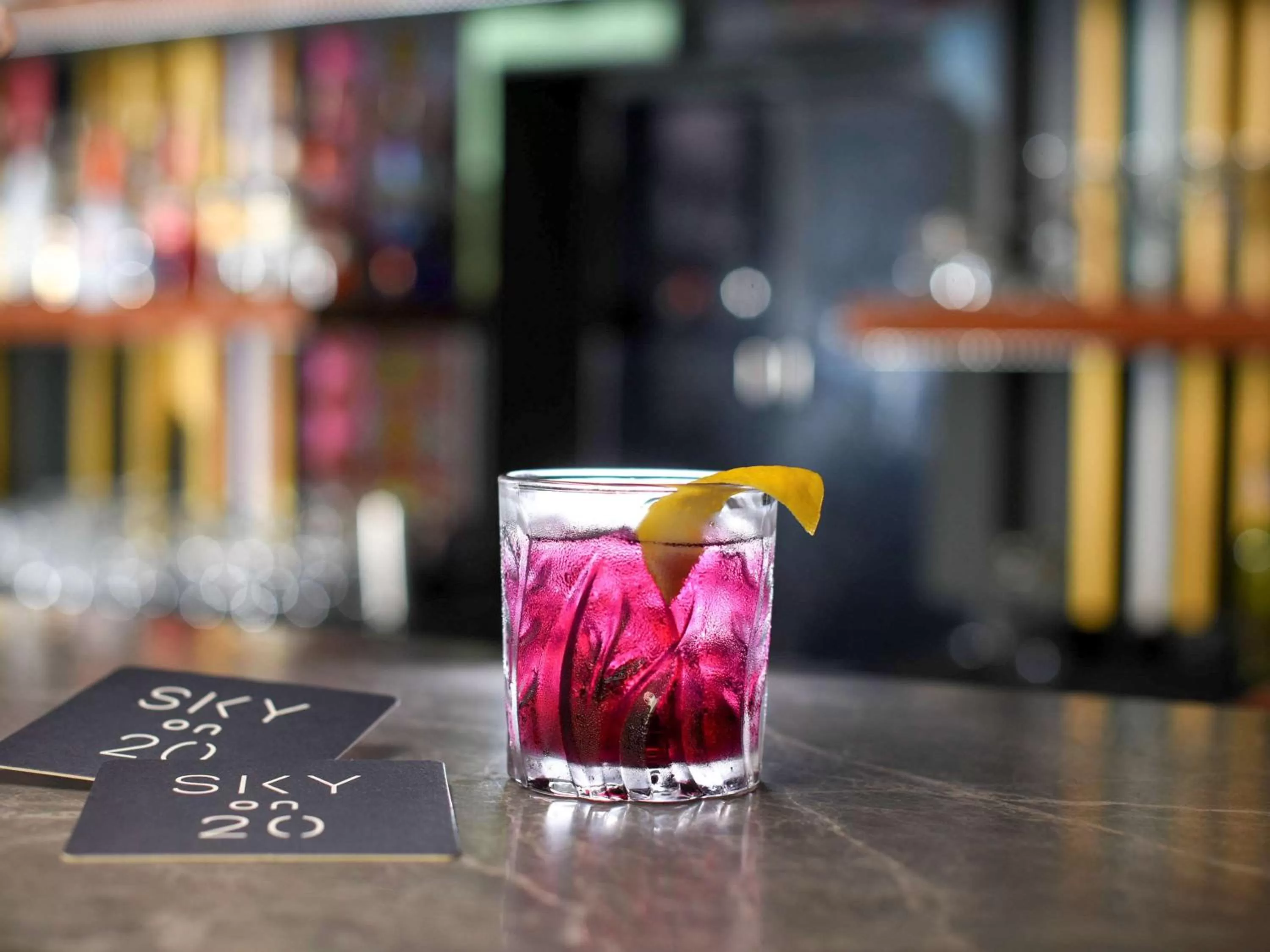 Lounge or bar in Novotel Bangkok Sukhumvit 20