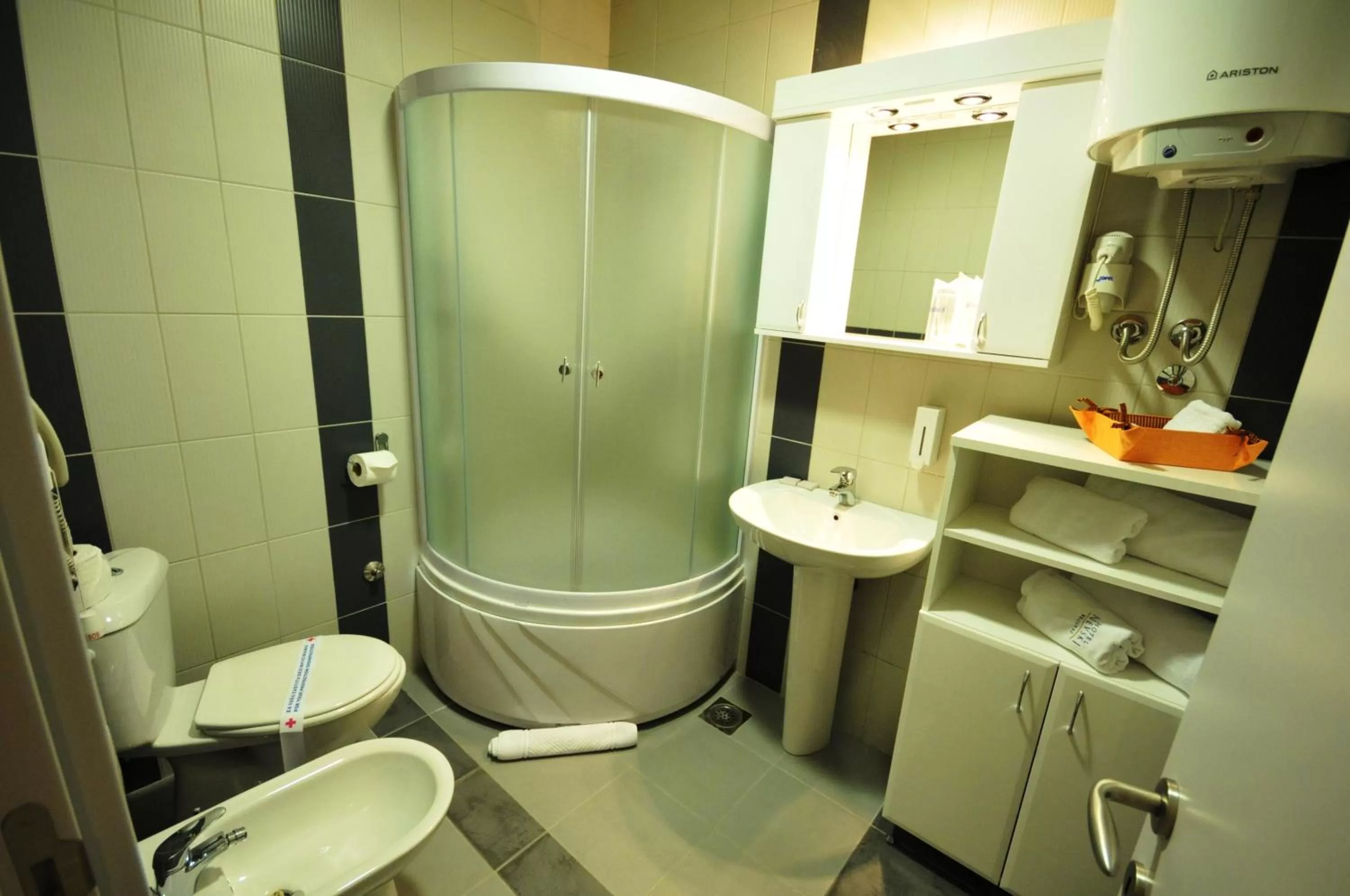 Bathroom in Garni Hotel Nevski