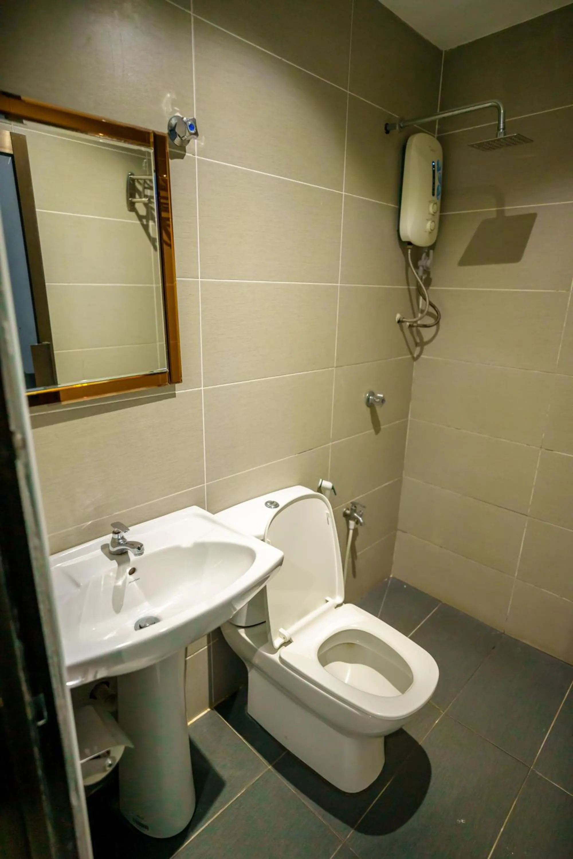 Shower in Euro Life Hotel @ KL Sentral