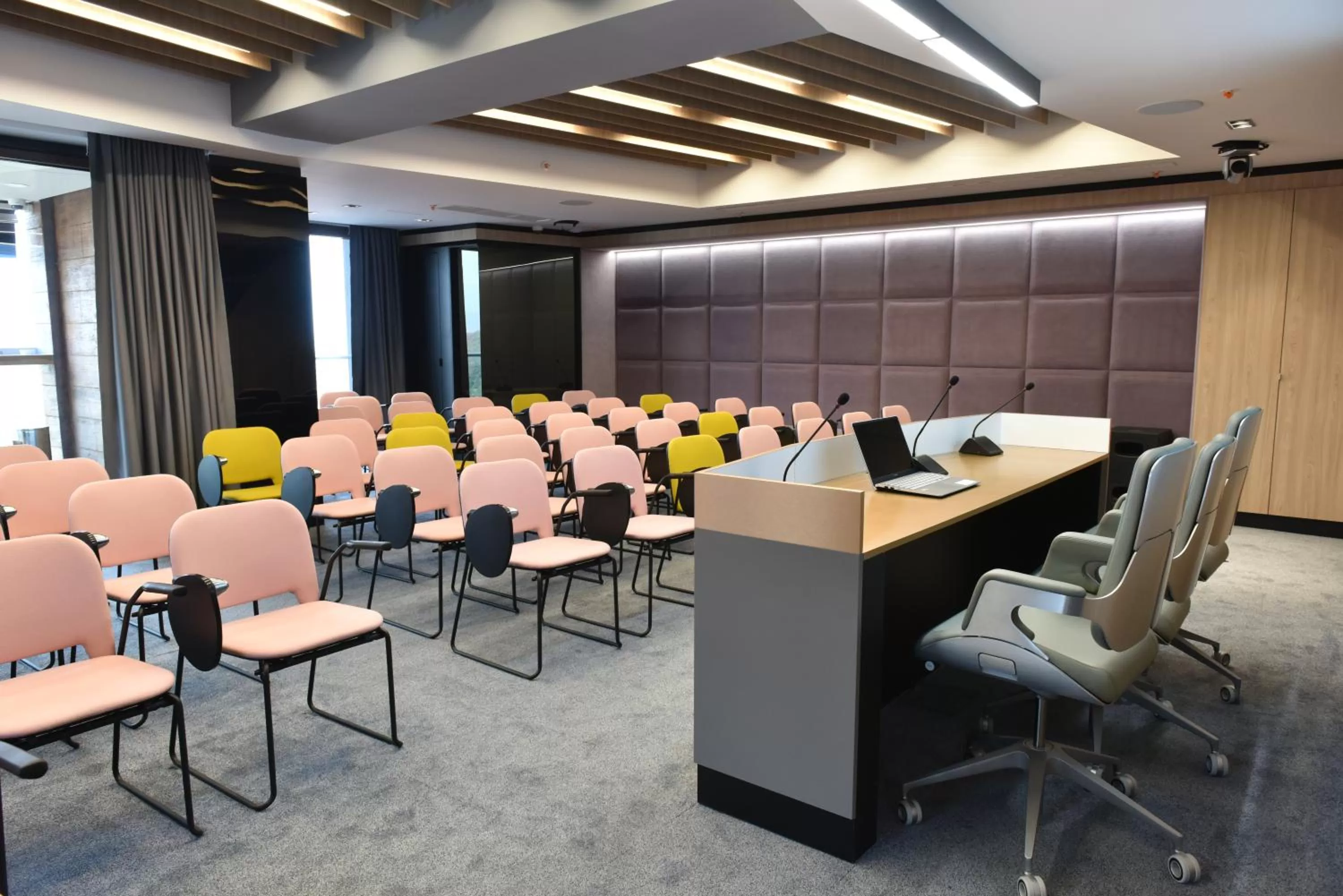 Business facilities in Panoramika Design Hotel