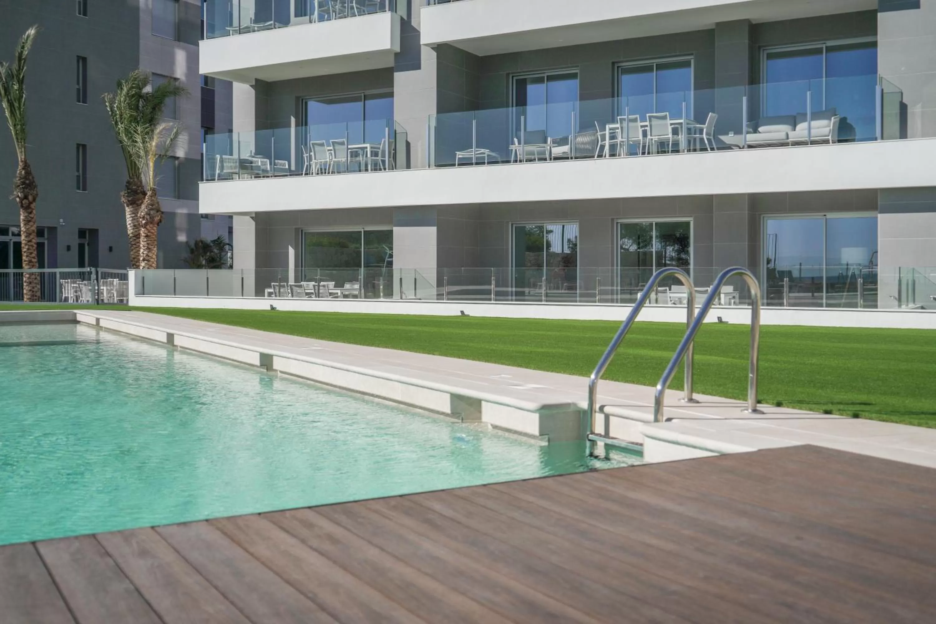 Property building in Blue Line Apartment Hotel - Be Line Group