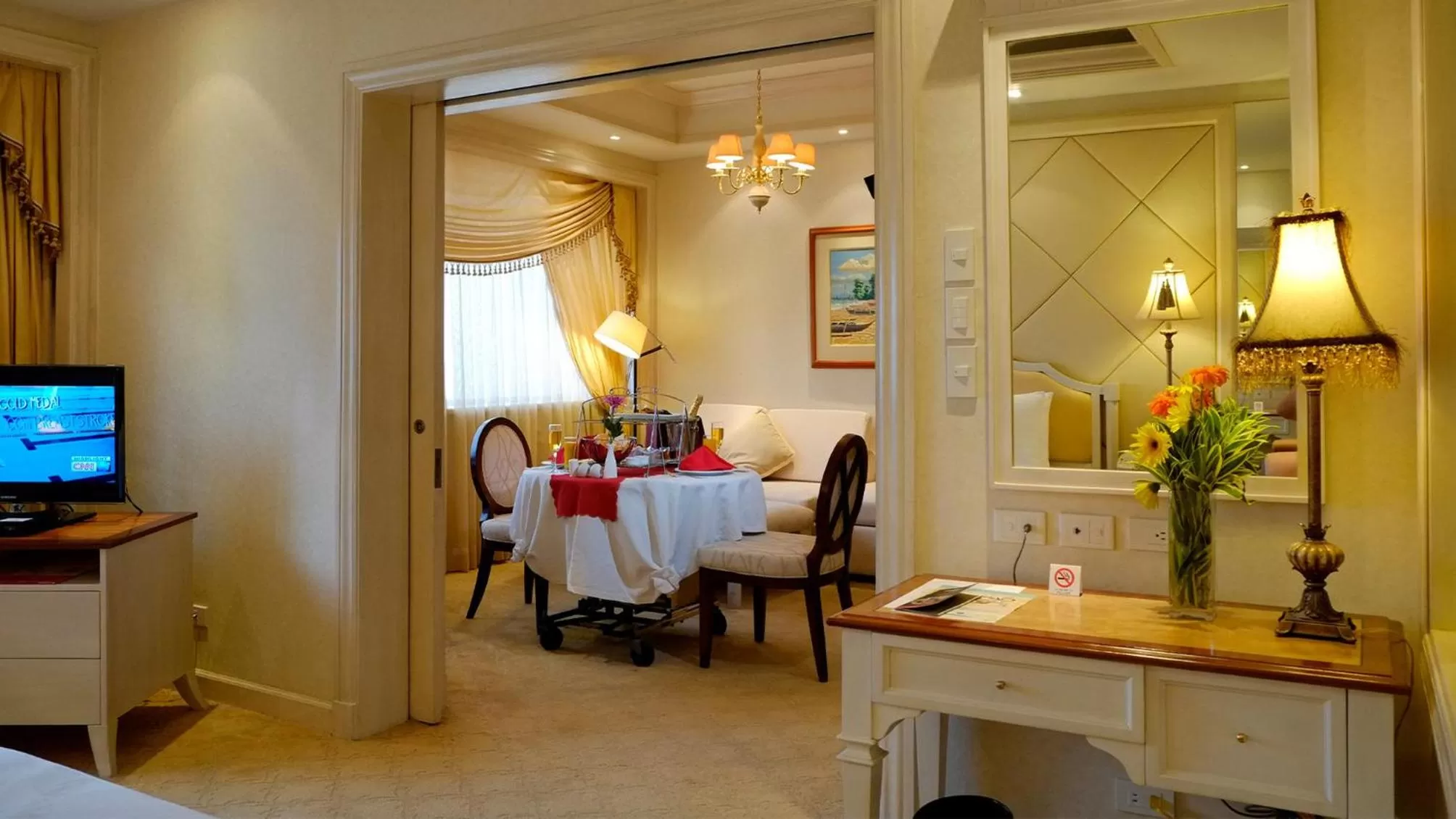 Living room in Marco Polo Plaza Cebu