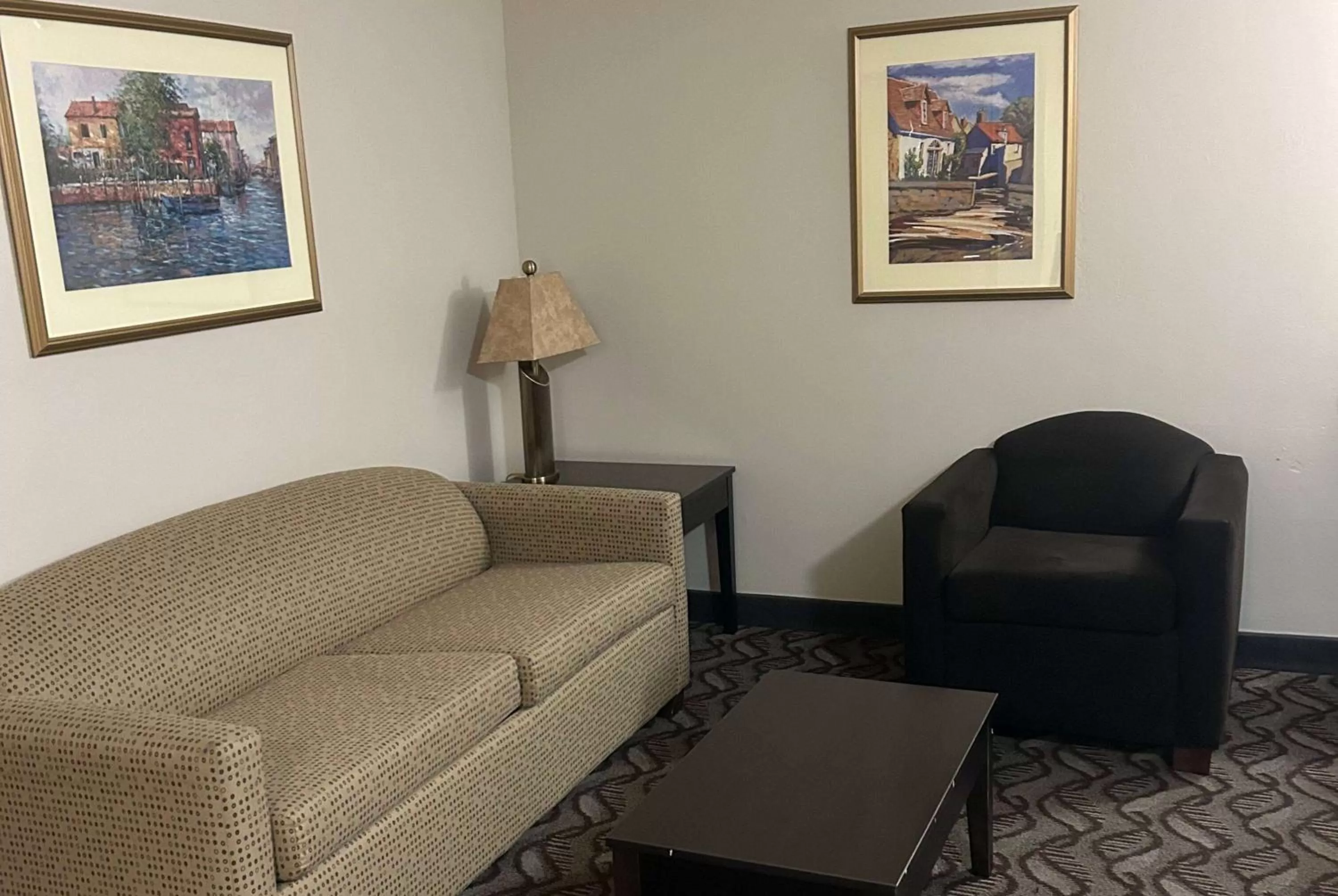 Photo of the whole room in Wyndham Garden Madison Fitchburg