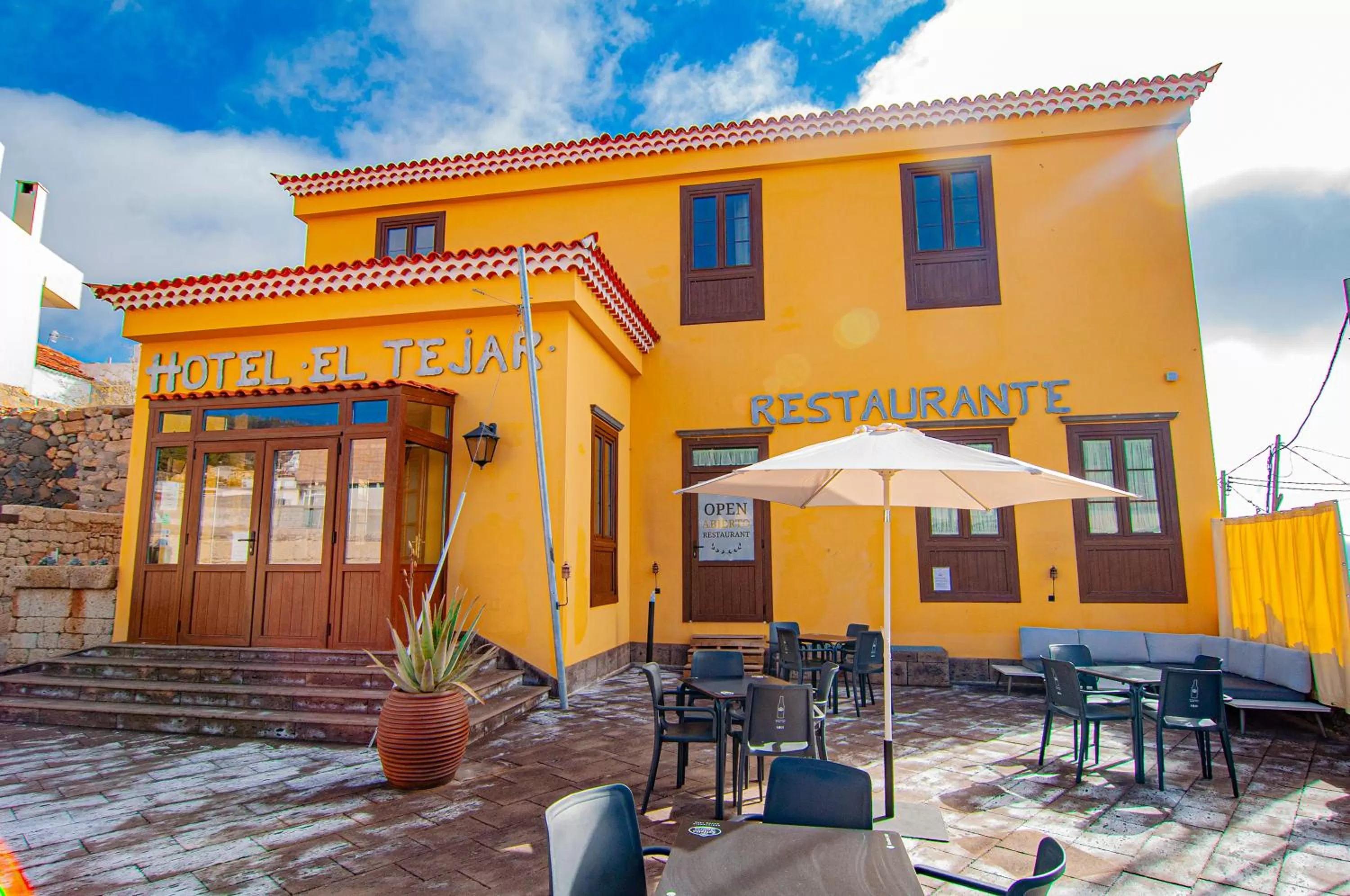 Property building in Hotel El Tejar & Spa