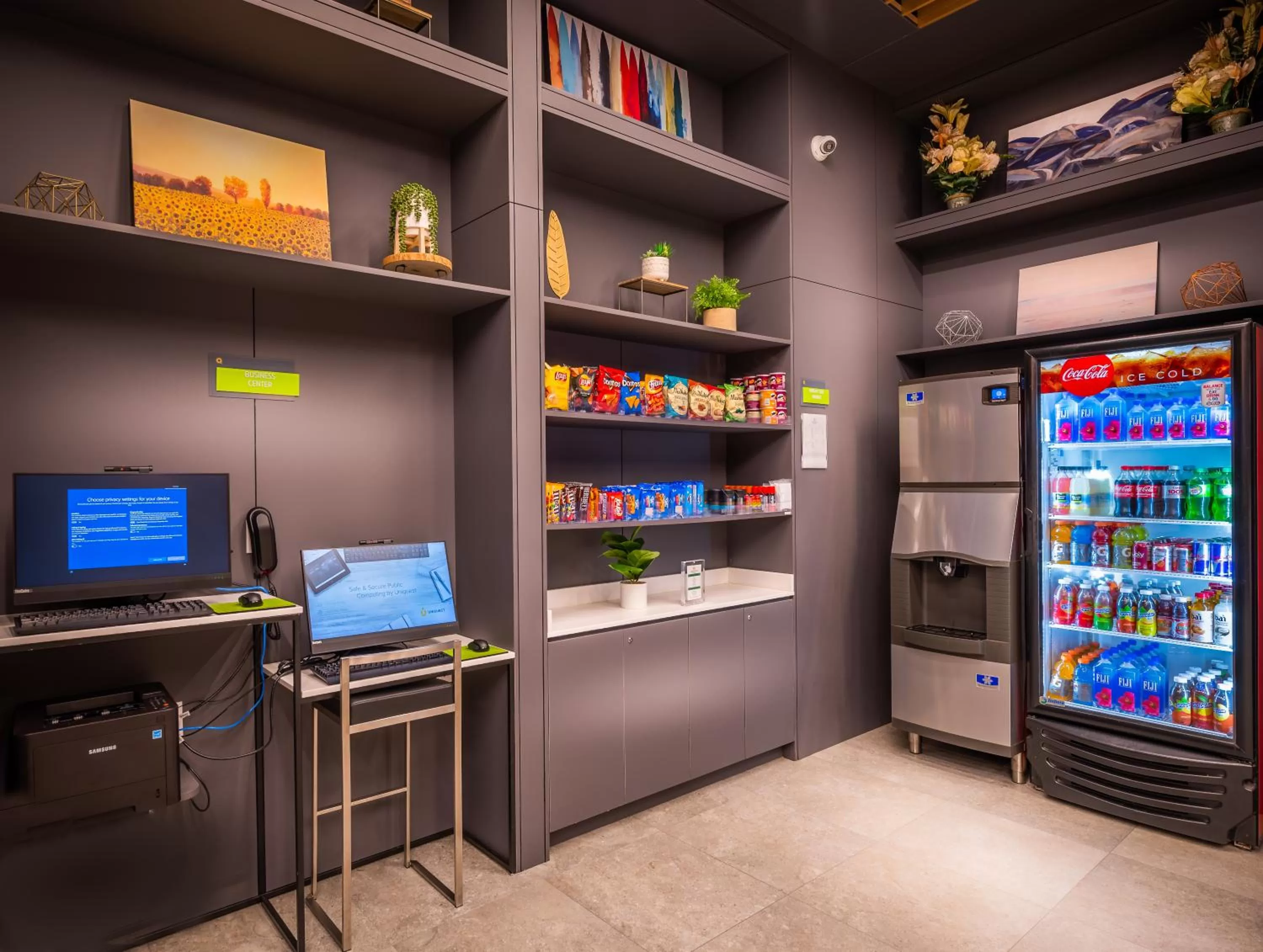 Lobby or reception in La Quinta by Wyndham Time Square South