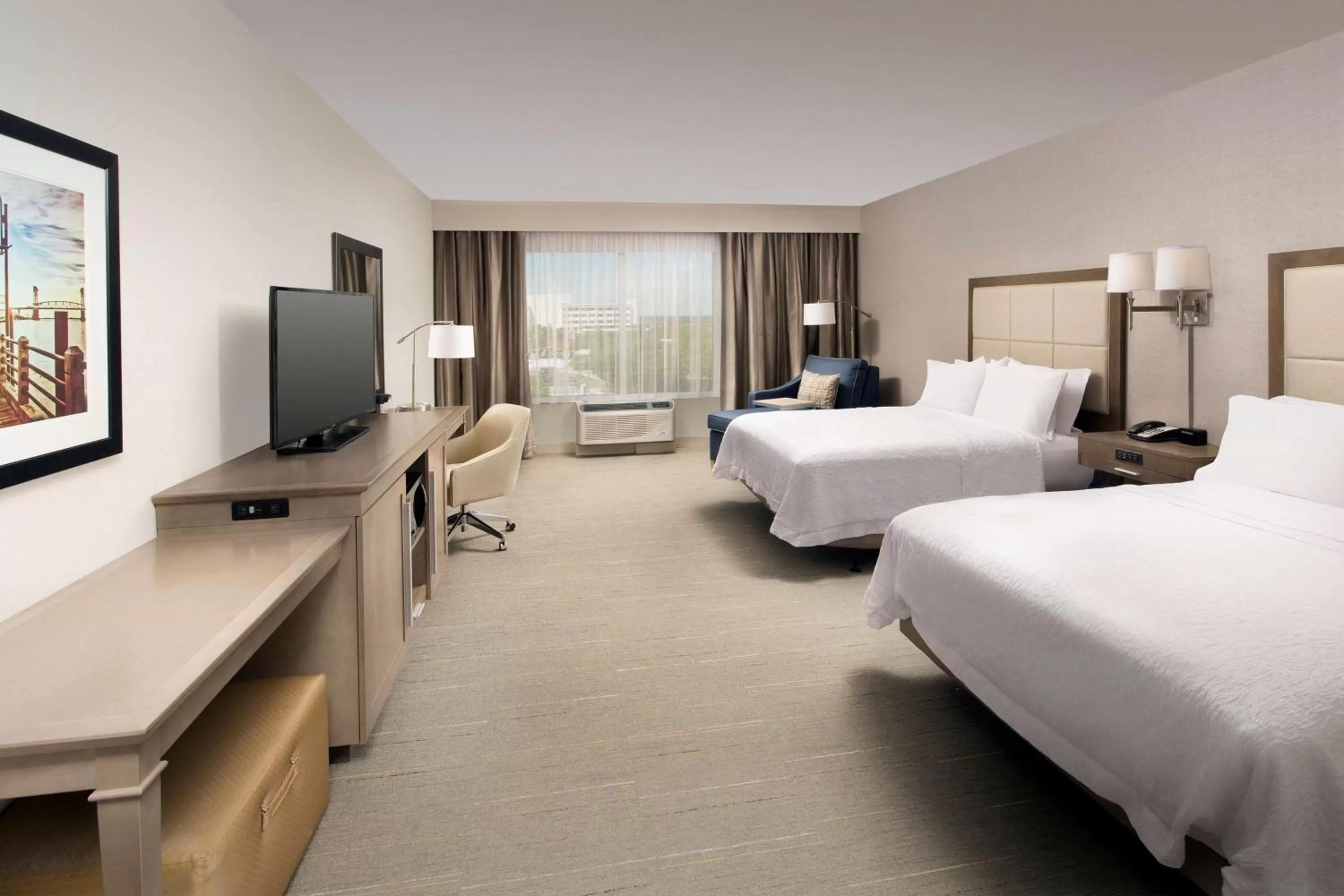 Queen Suite with Two Queen Beds - Hearing Accessible/ Non-Smoking in Hampton Inn Wilmington Downtown