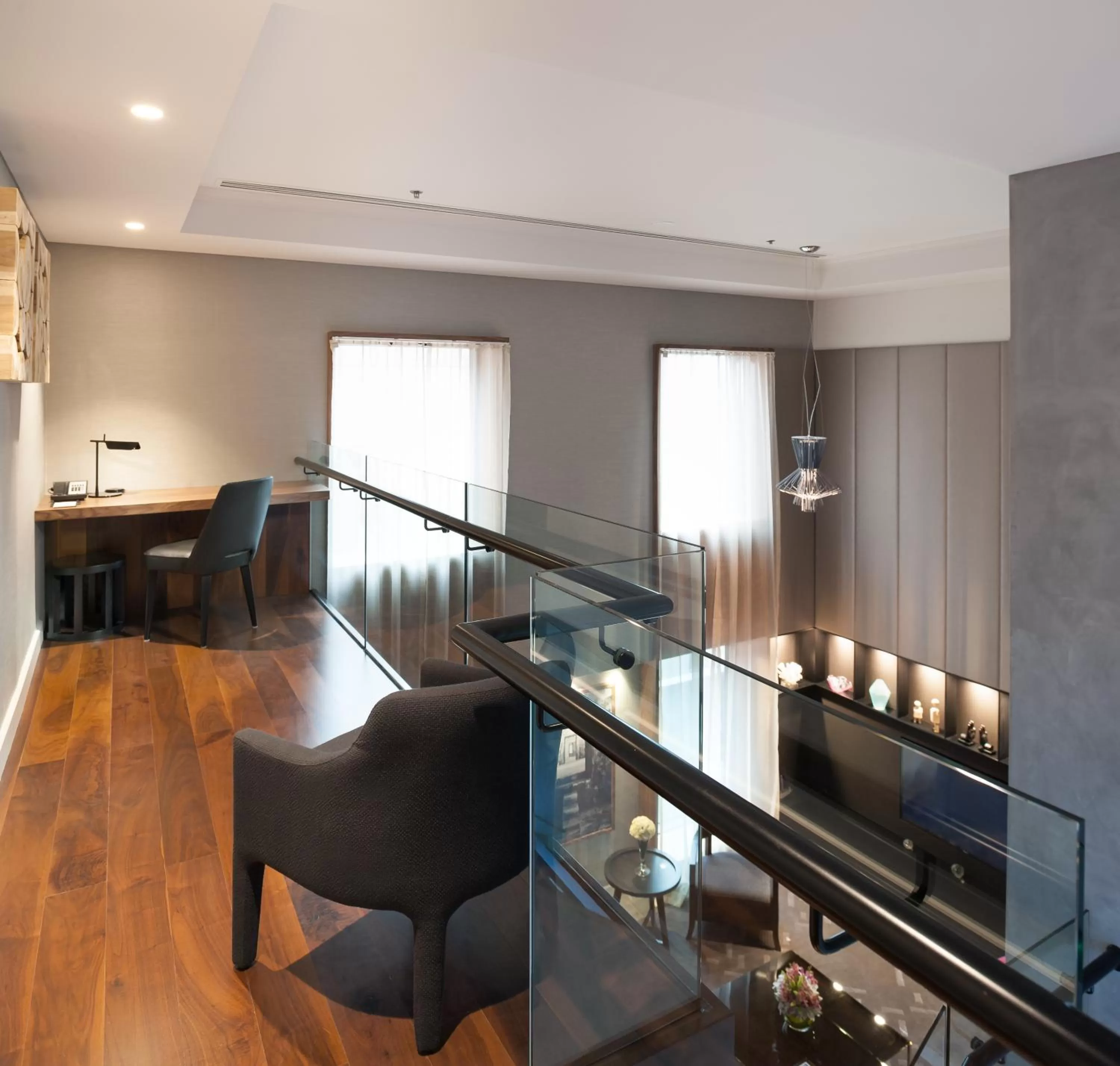 Seating area in Stamford Plaza Melbourne