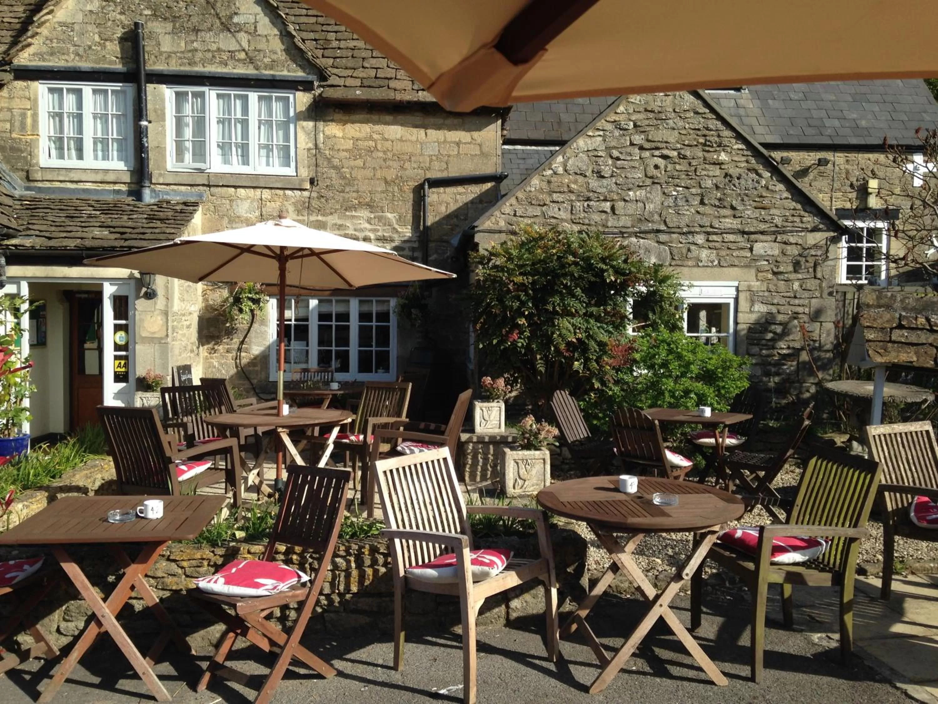 Patio in The Tollgate Inn