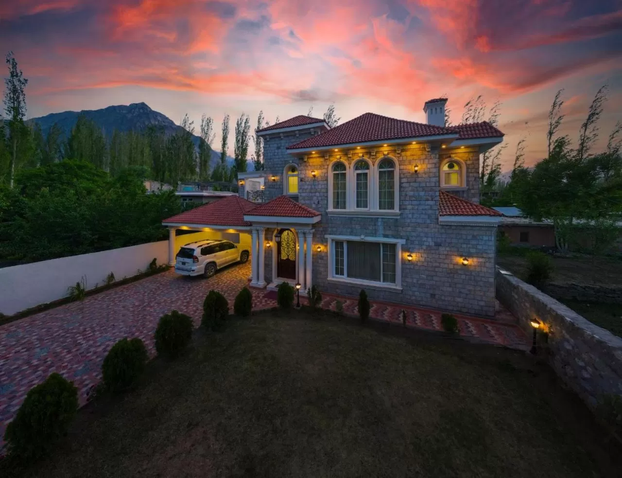 Sunrise/Sunset in Arish Luxury Suites