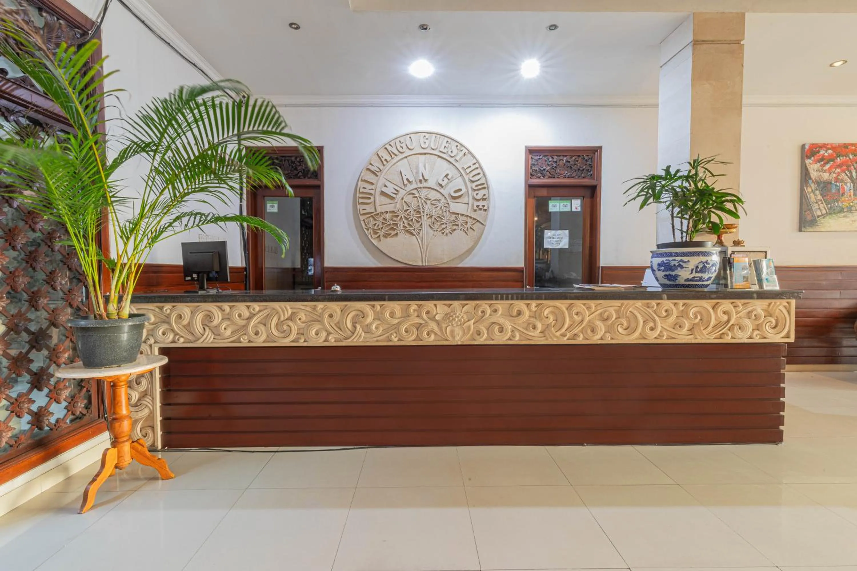 Lobby or reception in Puri Mango Guest House Sanur
