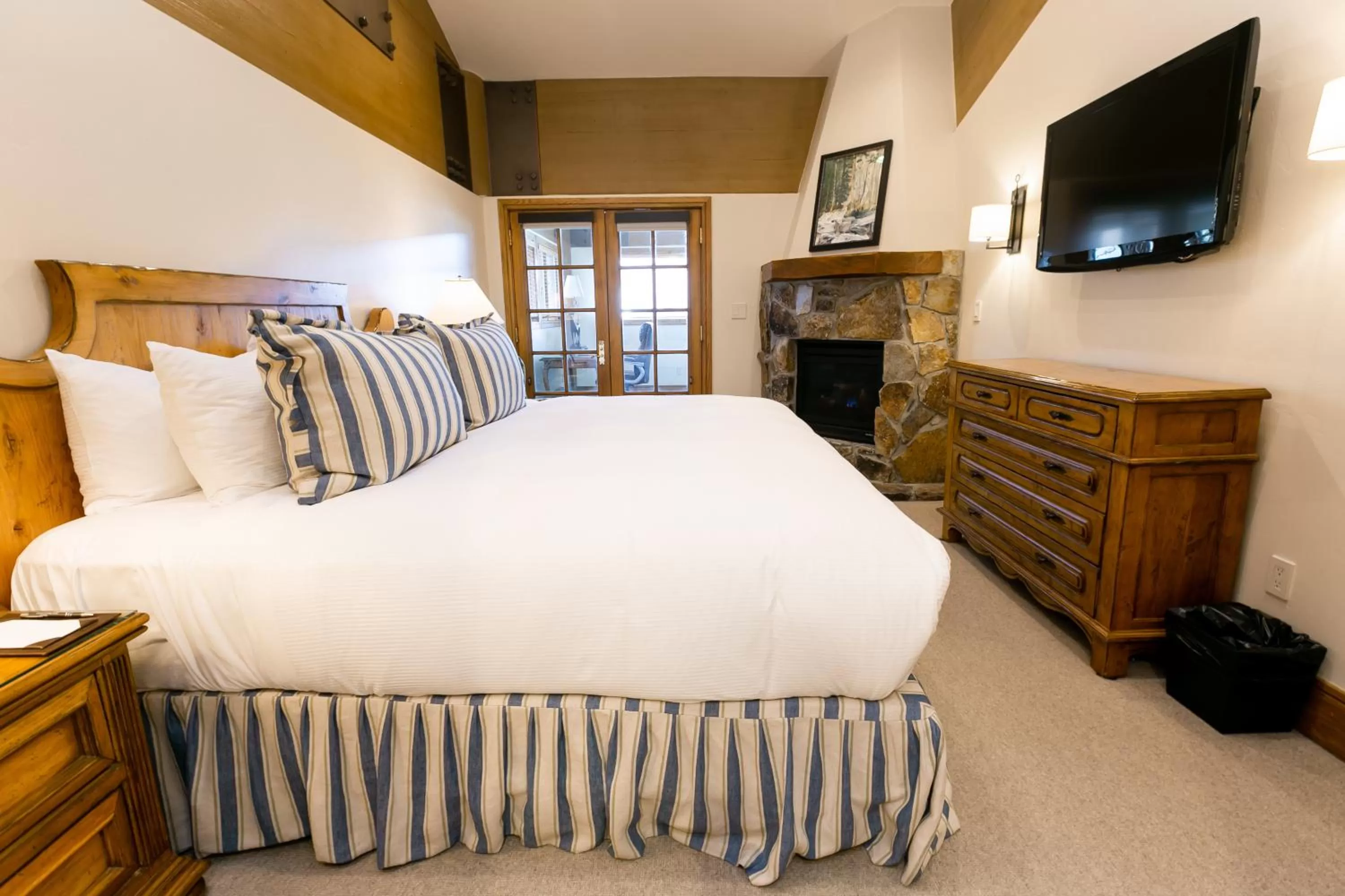 Bedroom, Bed in Stein Eriksen Lodge Deer Valley