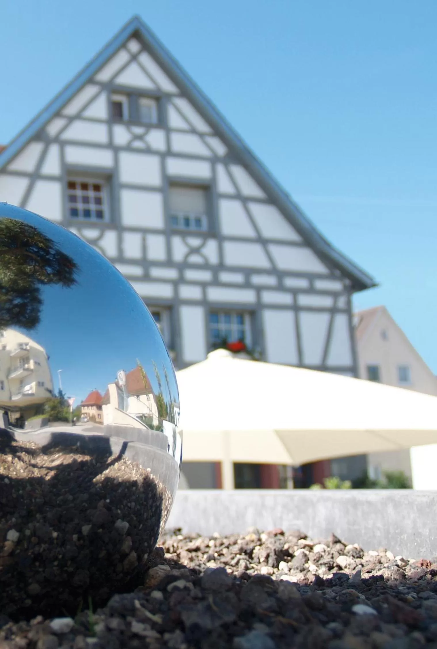 Property building in Hotel Traube am See