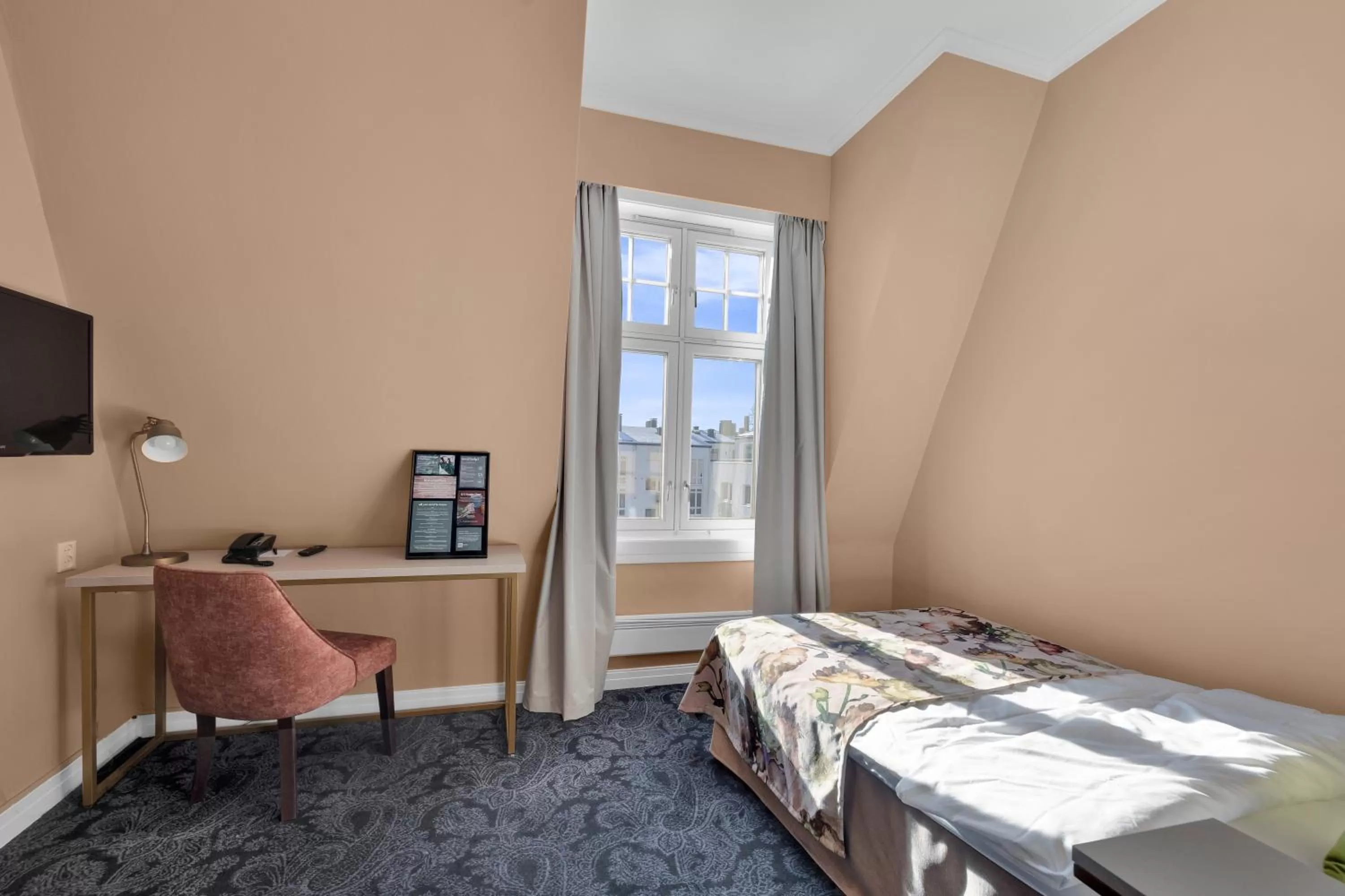 Bed in Home Hotel Gabelshus