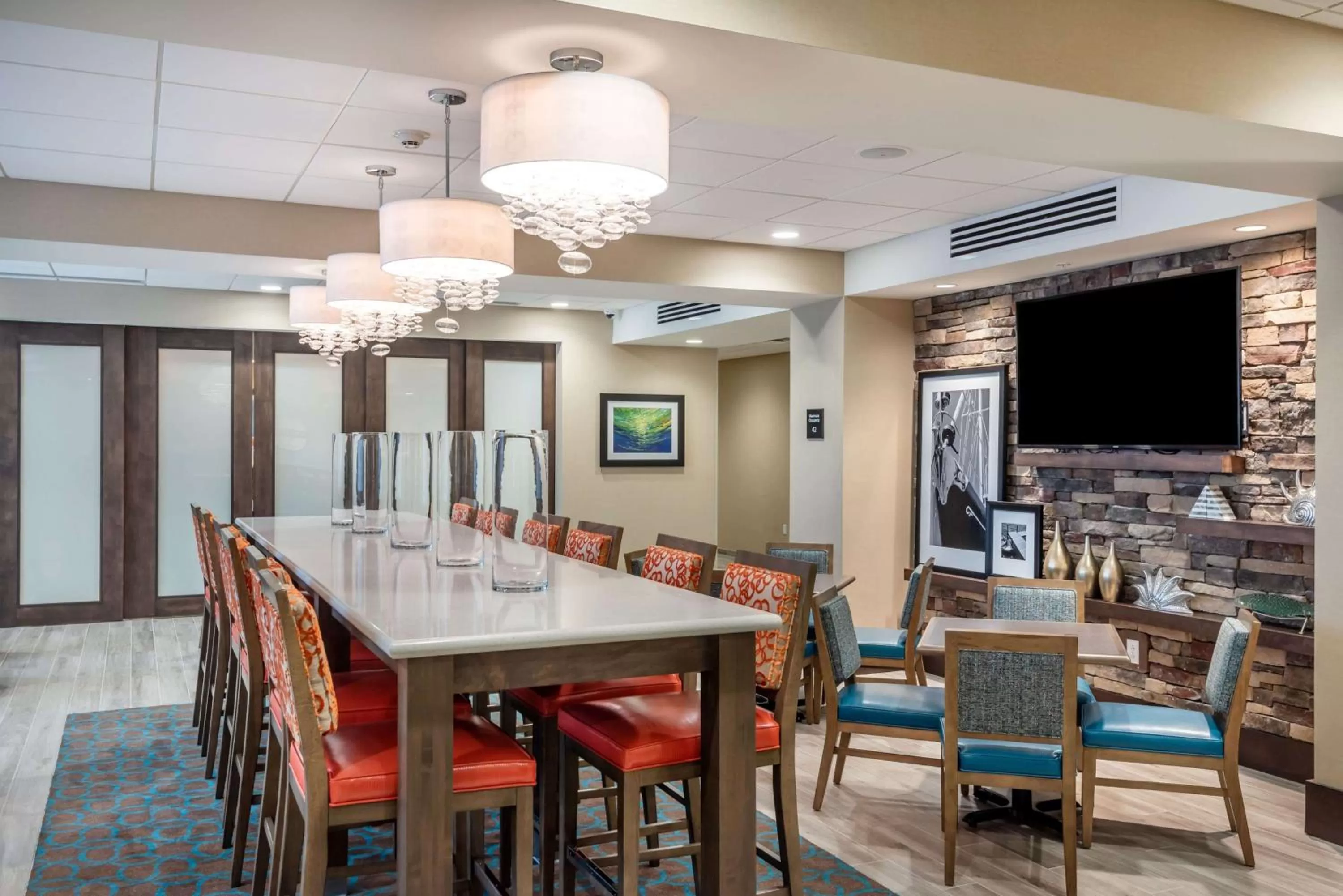 Restaurant/places to eat in Hampton Inn Baltimore Bayview Campus